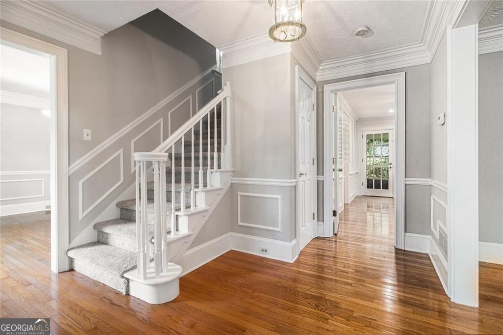 Roswell, Georgia, 30075, United States, 6 Bedrooms Bedrooms, ,4 BathroomsBathrooms,Residential,For Sale,1910371