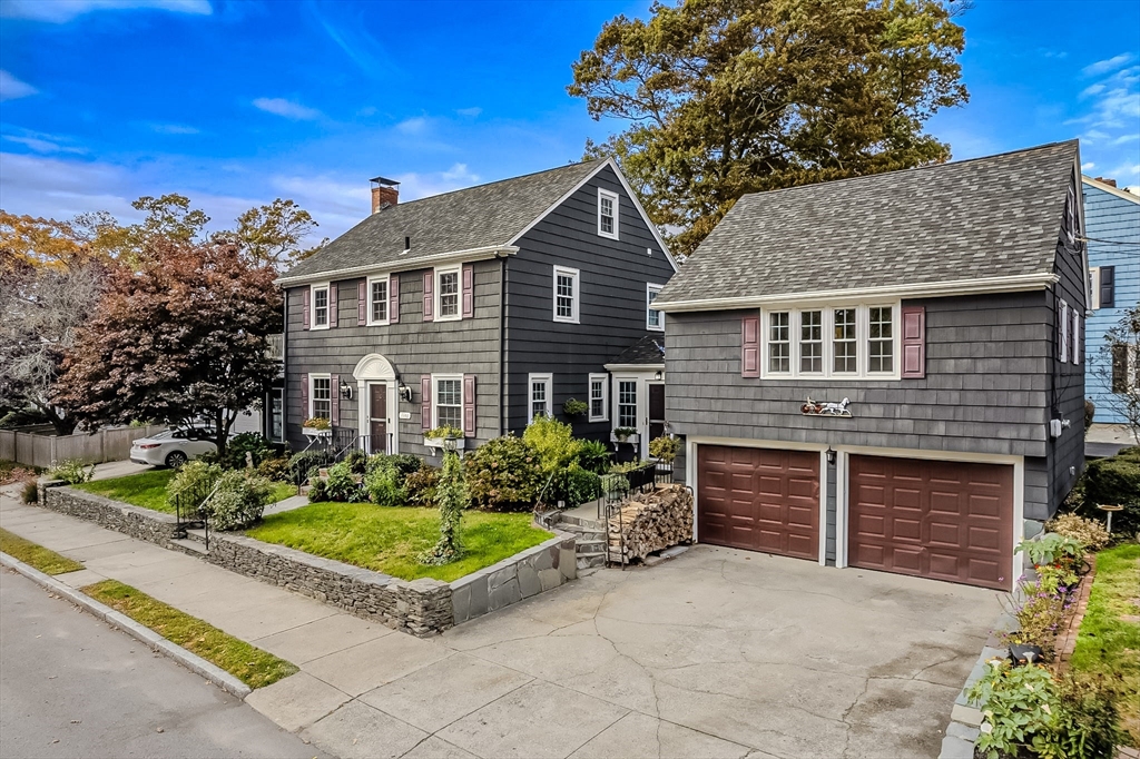 Fall River, Massachusetts, 02720, United States, 4 Bedrooms Bedrooms, ,3 BathroomsBathrooms,Residential,For Sale,1972846