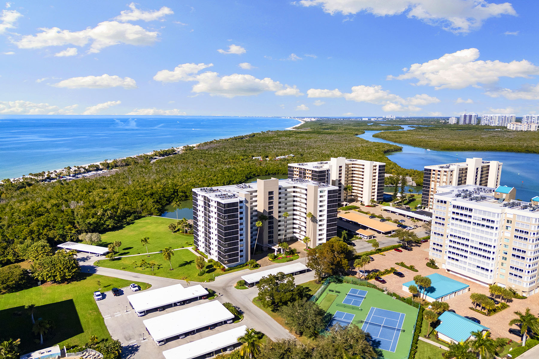  VANDERBILT BEACH - VANDERBILT SURF COLONY - 物件實景