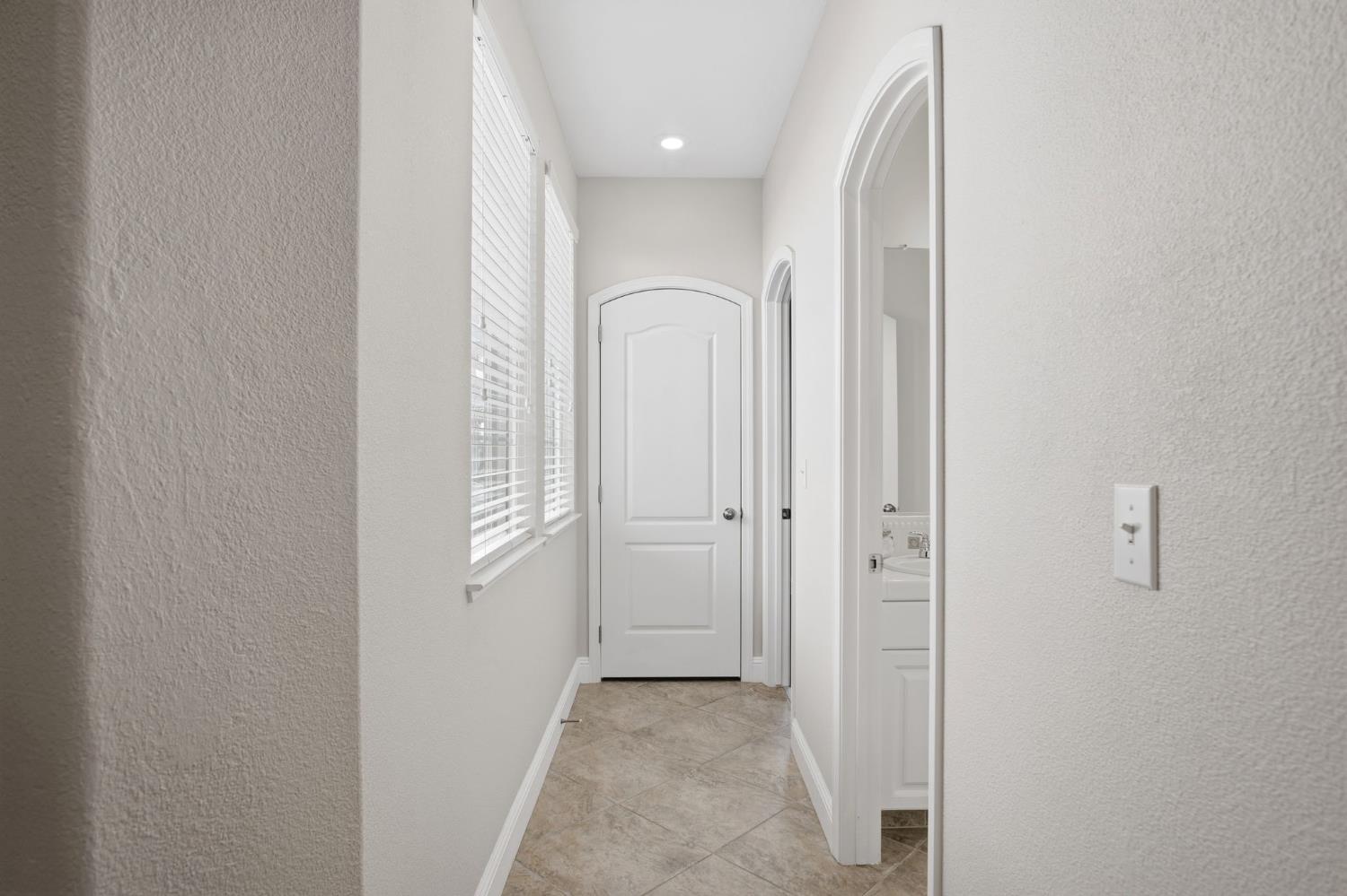 Oakdale, California, 95361, United States, 3 Bedrooms Bedrooms, ,3 BathroomsBathrooms,Residential,For Sale,2007745