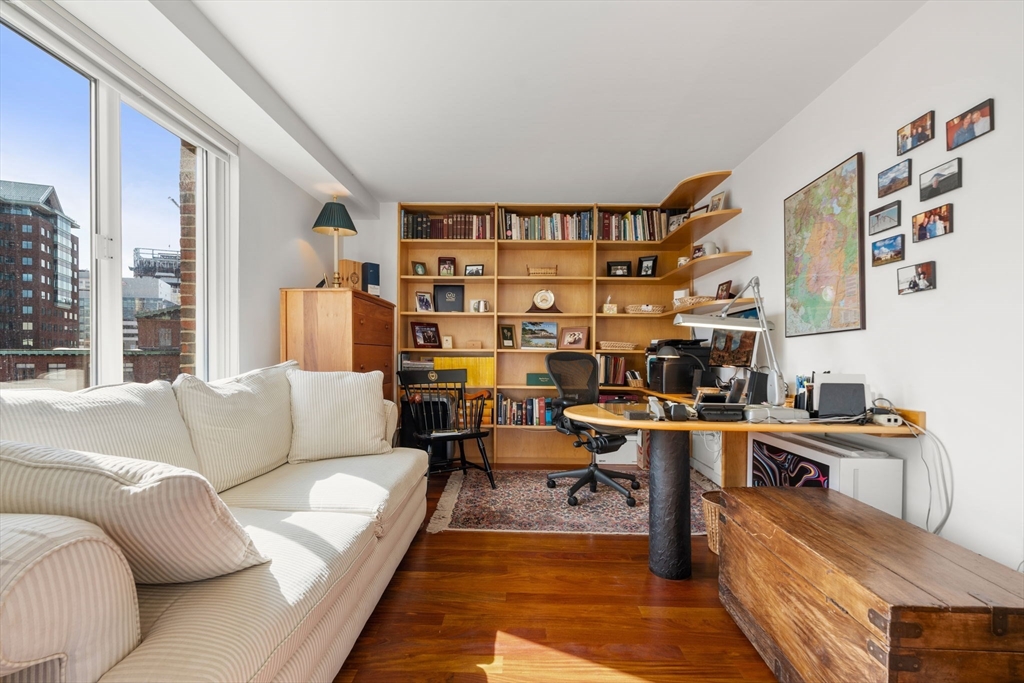 Cambridge, Massachusetts, 02142, United States, 2 Bedrooms Bedrooms, ,3 BathroomsBathrooms,Residential,For Sale,1784887