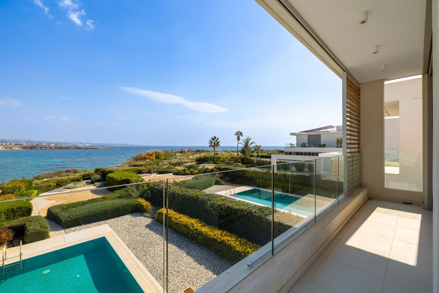  Beachfront Living: Five-Bedroom Villa with Private Pool in Coral Bay - 物件實景
