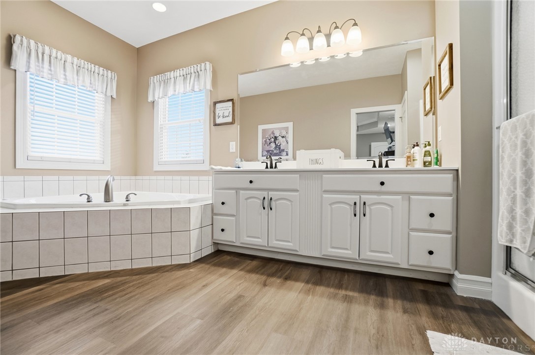 Troy, Ohio, 45373, United States, 4 Bedrooms Bedrooms, ,3 BathroomsBathrooms,Residential,For Sale,2002244