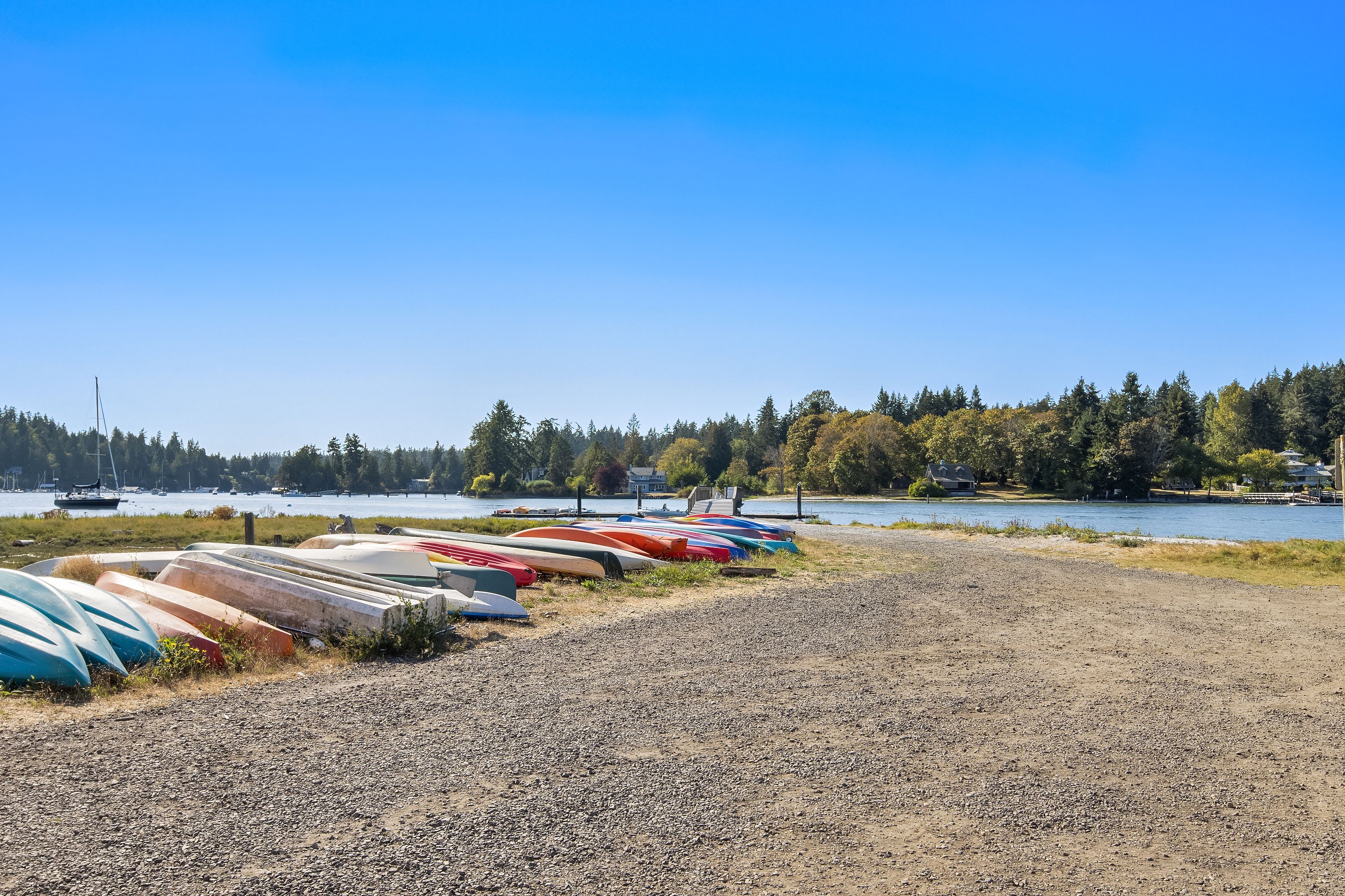  15670 Euclid Avenue Northeast, Bainbridge Island, WA 98110 - 物件實景