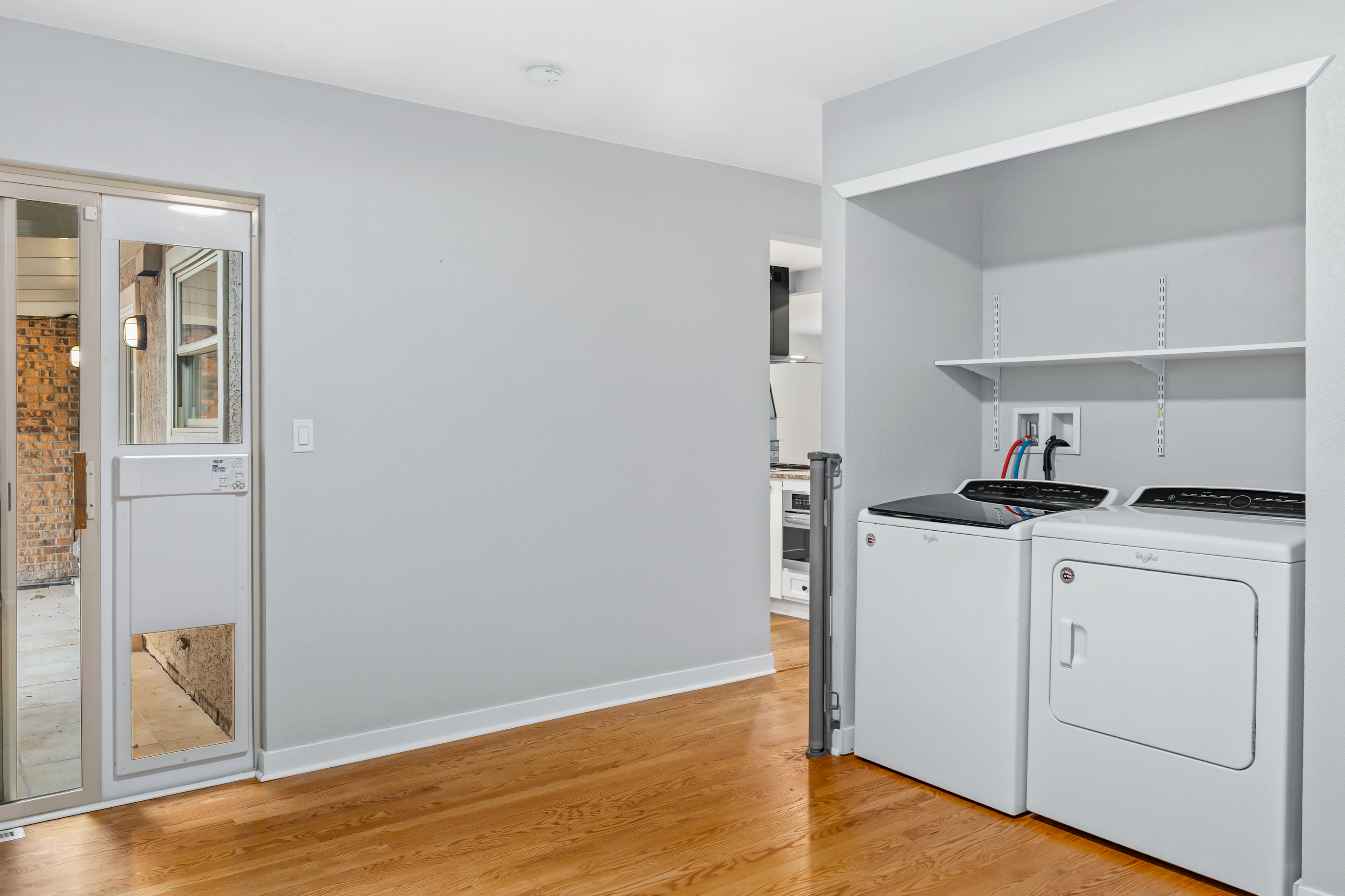  Beautifully renovated home in the desirable Three Fountains community - 物件實景