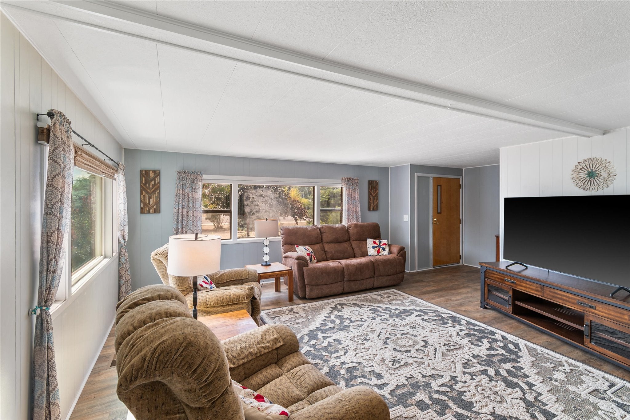 Helena, Montana, 59602, United States, 3 Bedrooms Bedrooms, ,2 BathroomsBathrooms,Residential,For Sale,1898450