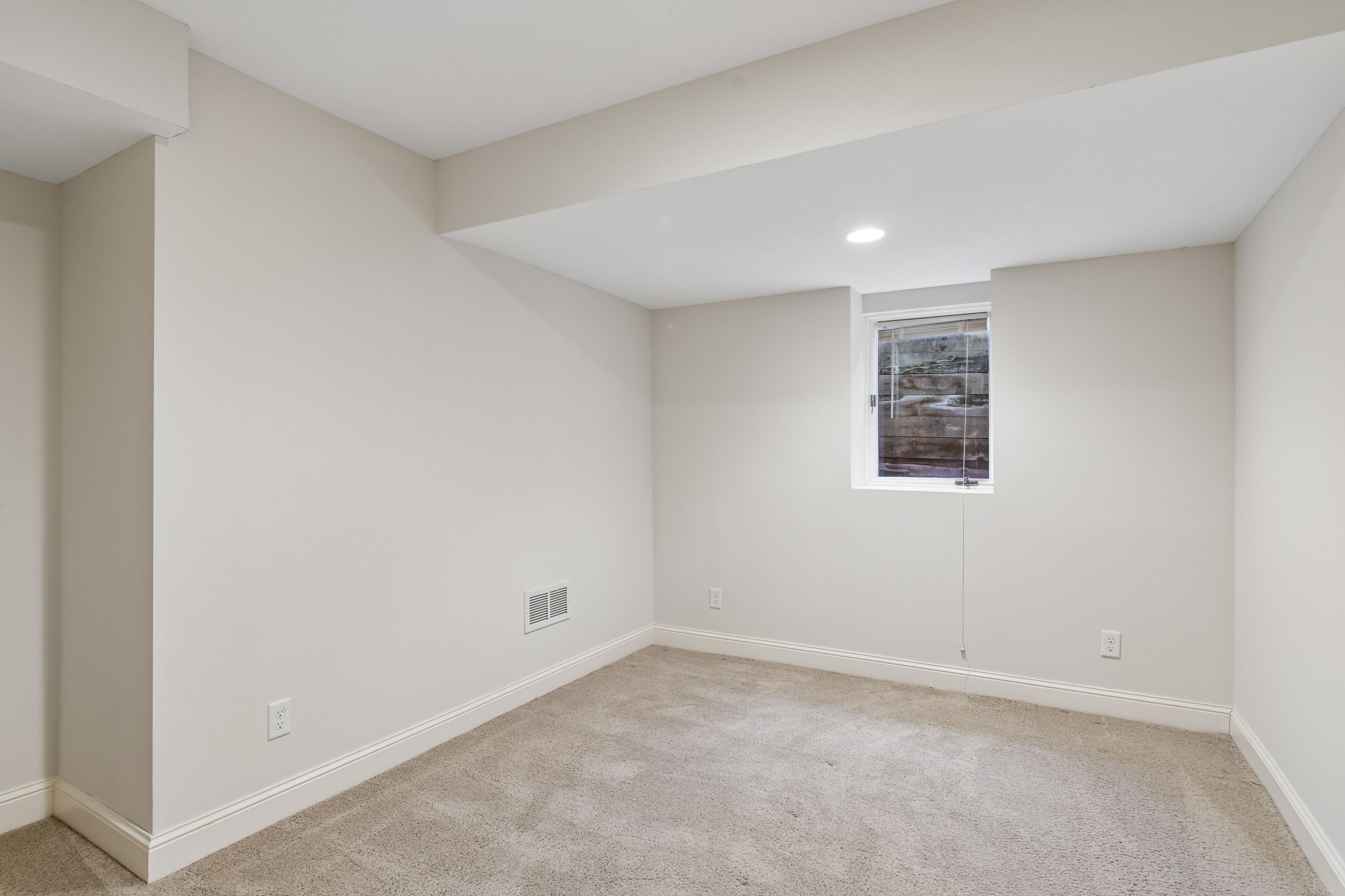  Beautifully Maintained Home in Golf Terrace - 物件實景