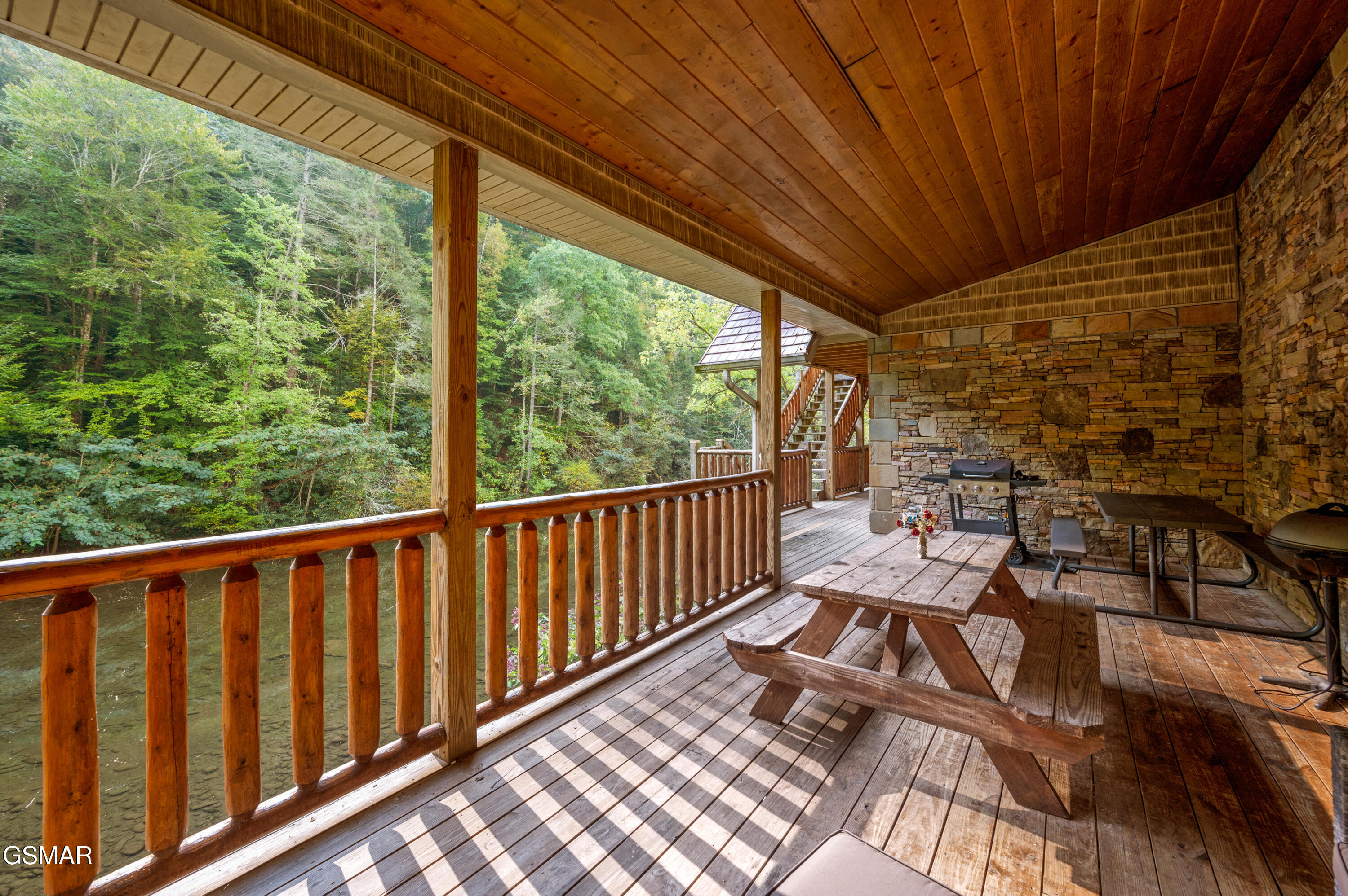 Sevierville, Tennessee, 37876, United States, 3 Bedrooms Bedrooms, ,5 BathroomsBathrooms,Residential,For Sale,1978747