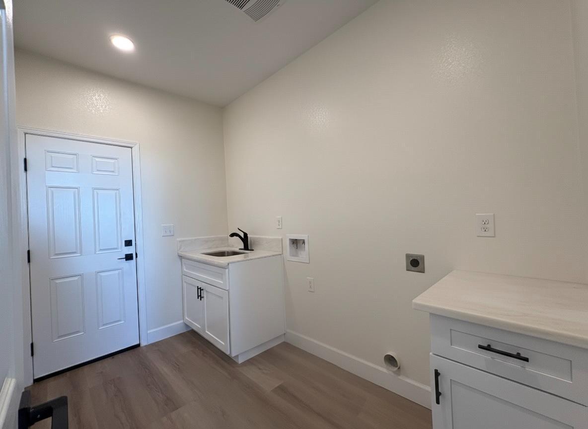 Coarsegold, California, 93614, United States, 3 Bedrooms Bedrooms, ,2 BathroomsBathrooms,Residential,For Sale,2011368