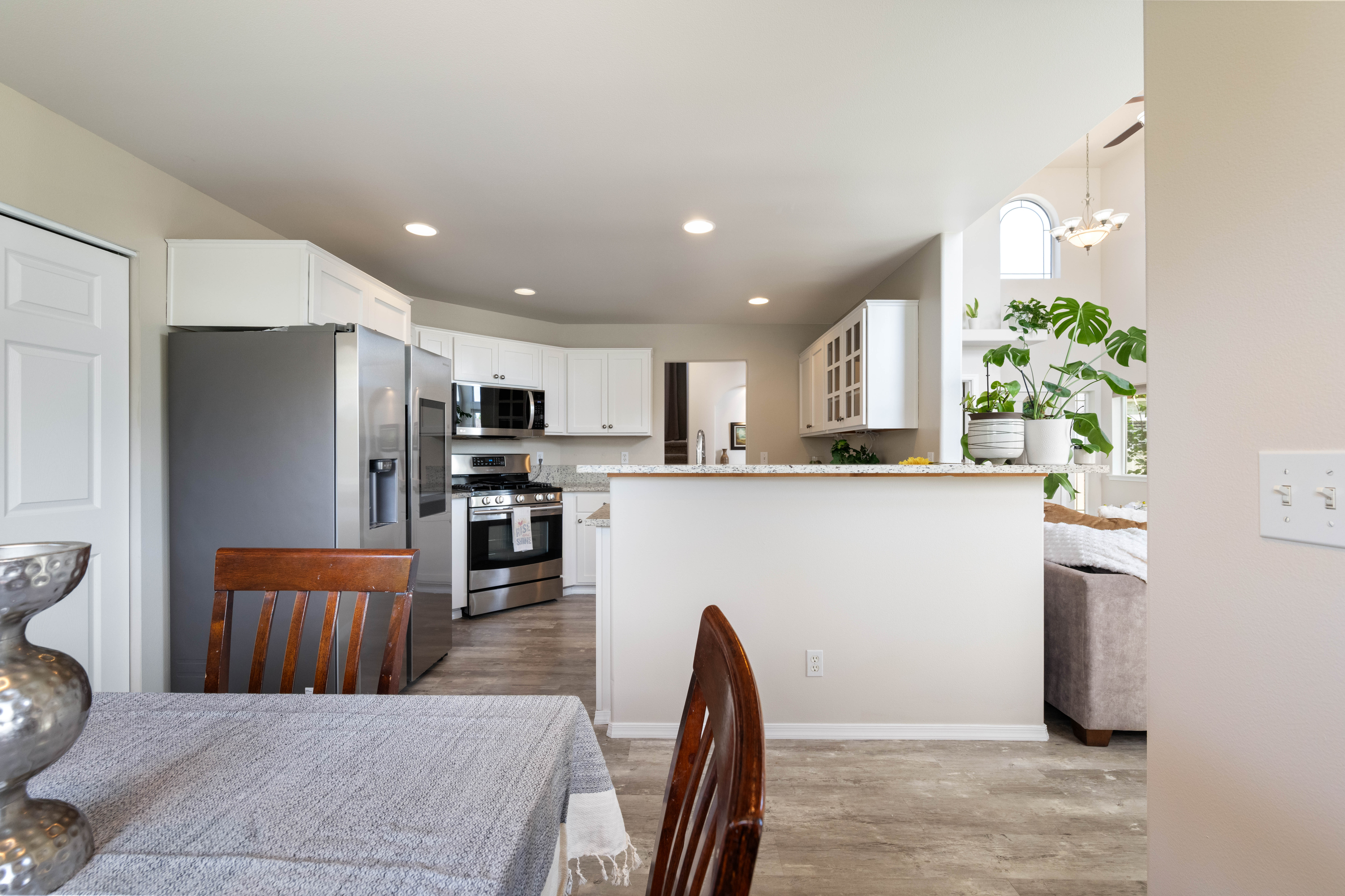  4+ Bedrooms with 3 car garage in Creekstone - 物件實景