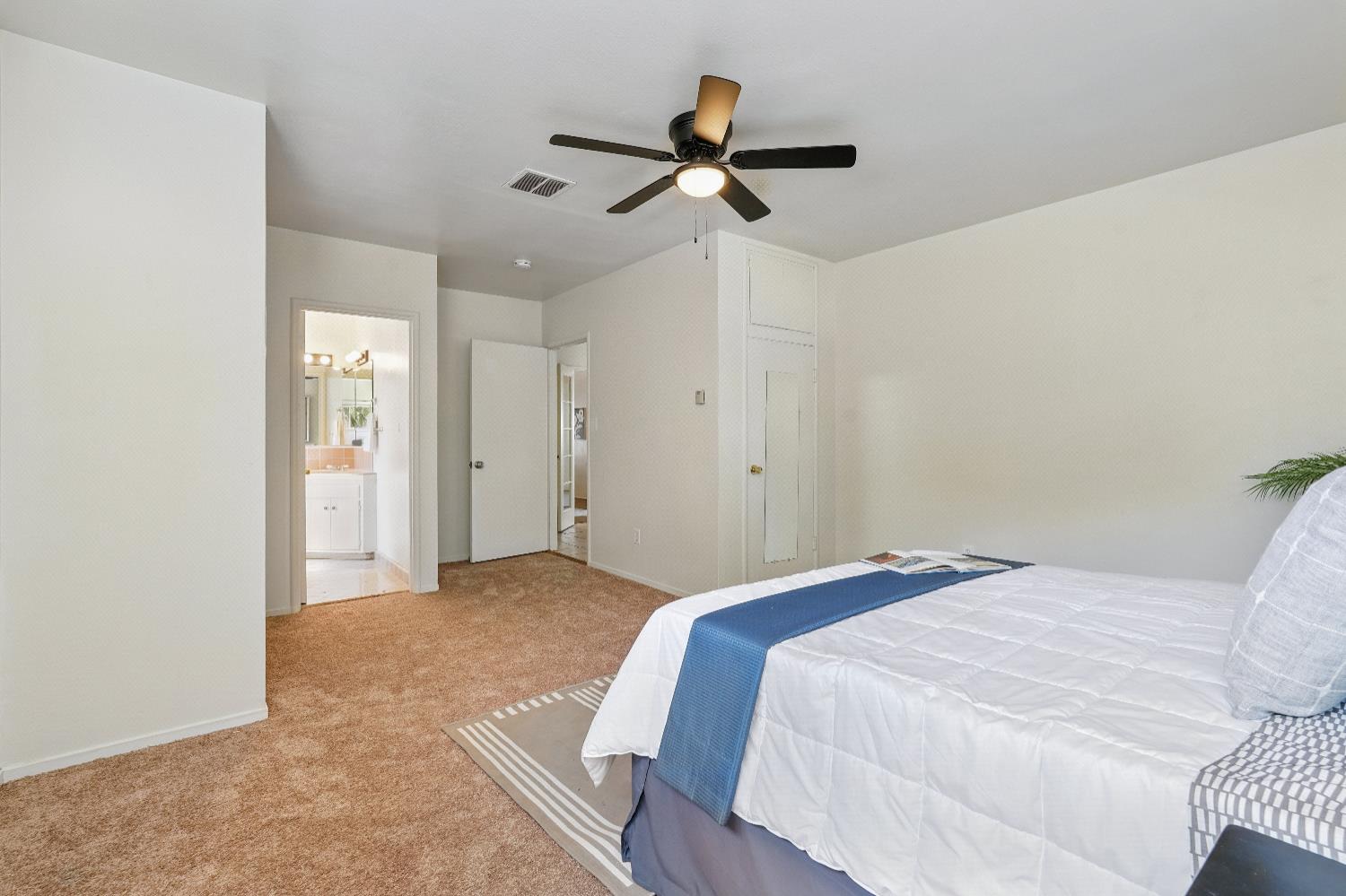Sacramento, California, 95820, United States, 3 Bedrooms Bedrooms, ,2 BathroomsBathrooms,Residential,For Sale,1940182