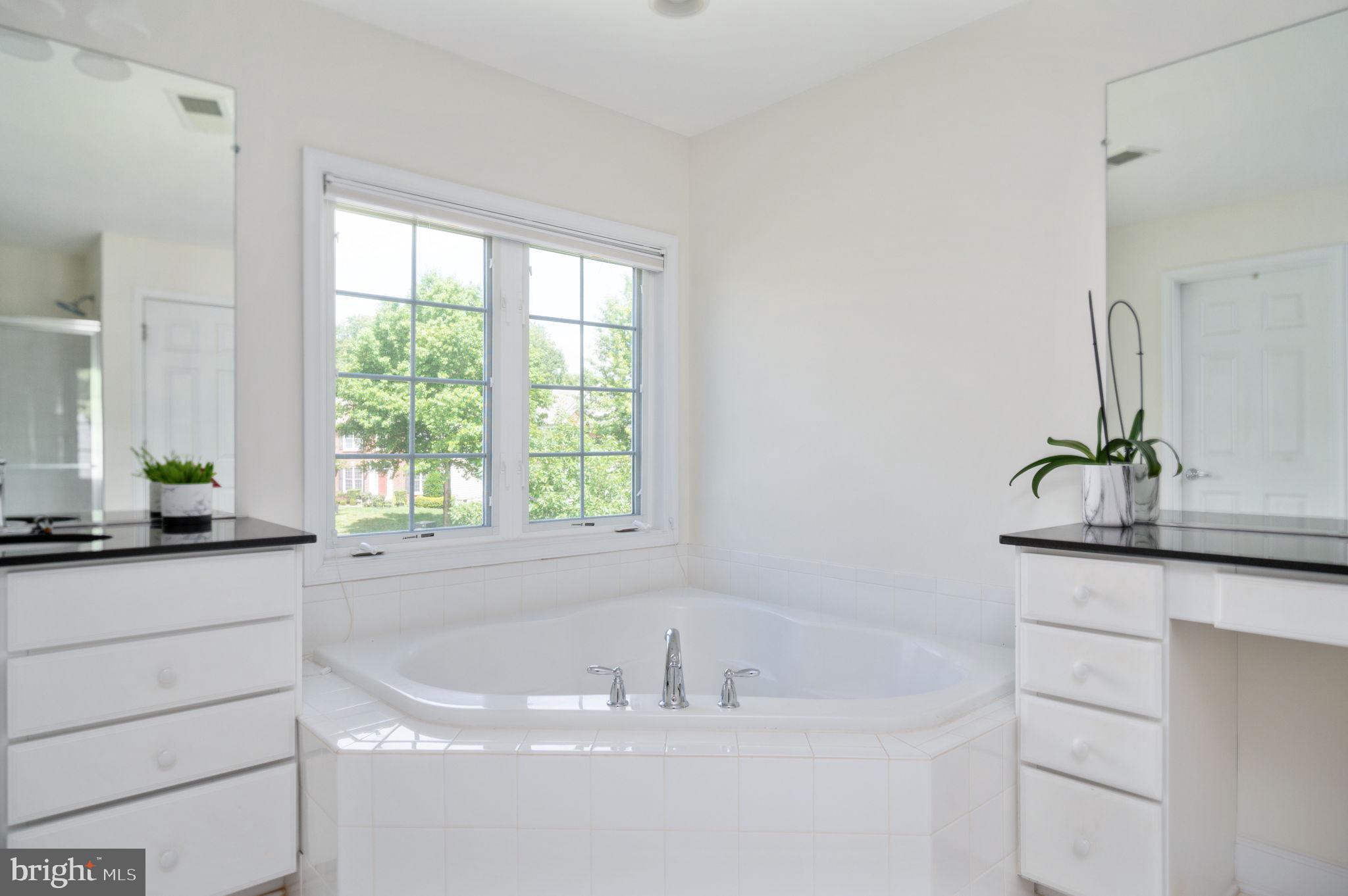 Manassas, Virginia, 20112, United States, 4 Bedrooms Bedrooms, ,4 BathroomsBathrooms,Residential,For Sale,1977976