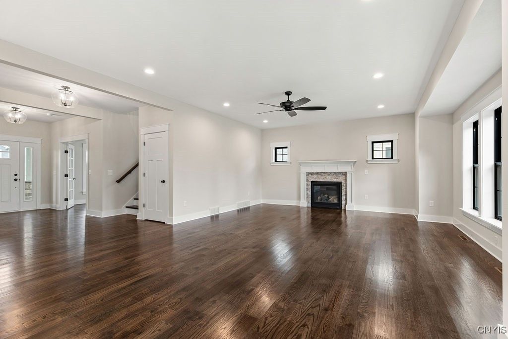 Baldwinsville, New York, 13027, United States, 4 Bedrooms Bedrooms, ,3 BathroomsBathrooms,Residential,For Sale,1991108