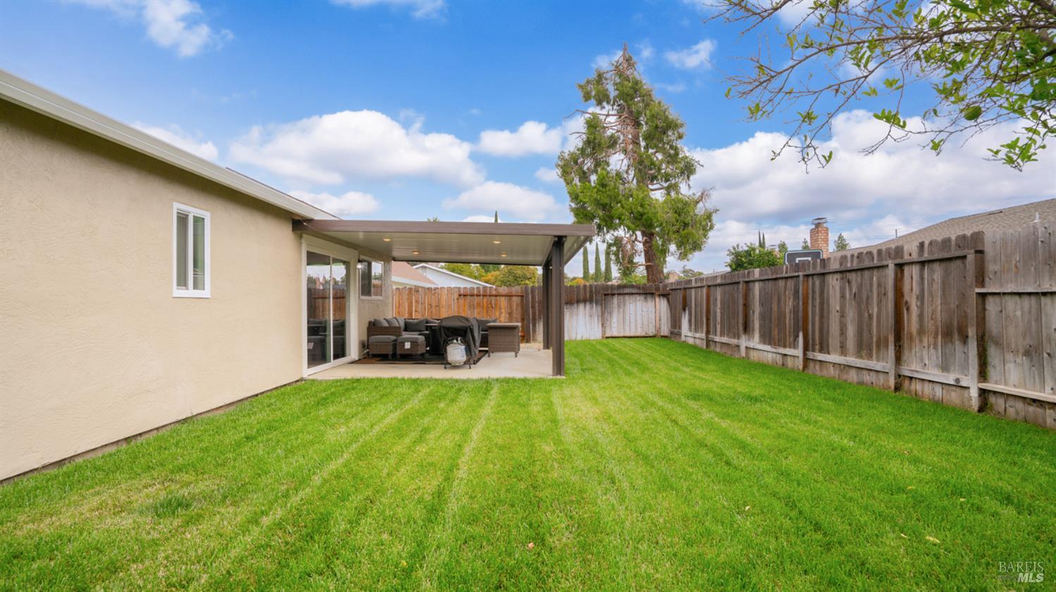 Vacaville, California, 95687, United States, 3 Bedrooms Bedrooms, ,2 BathroomsBathrooms,Residential,For Sale,1959239