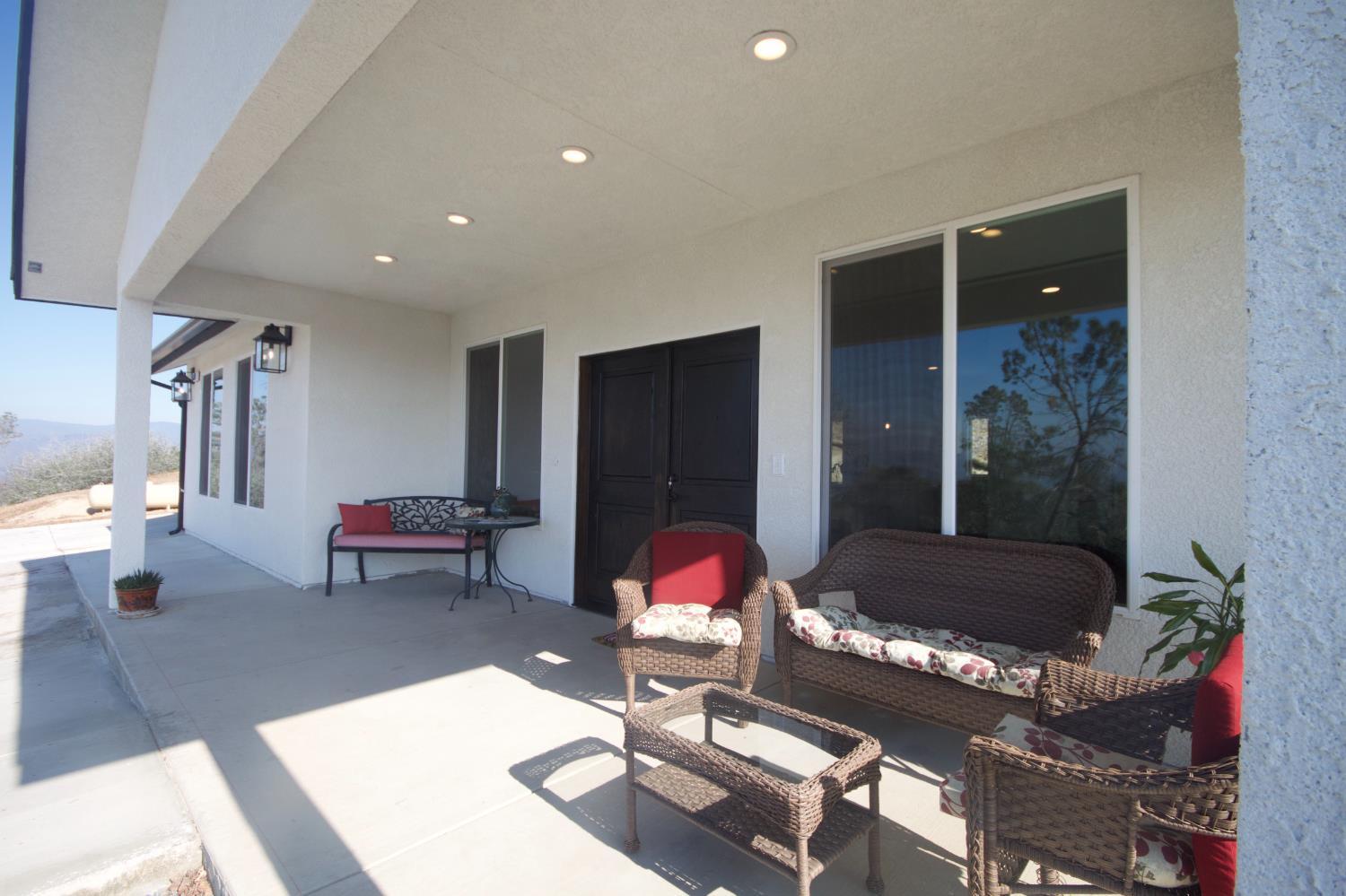 Coarsegold, California, 93614, United States, 3 Bedrooms Bedrooms, ,2 BathroomsBathrooms,Residential,For Sale,2011368