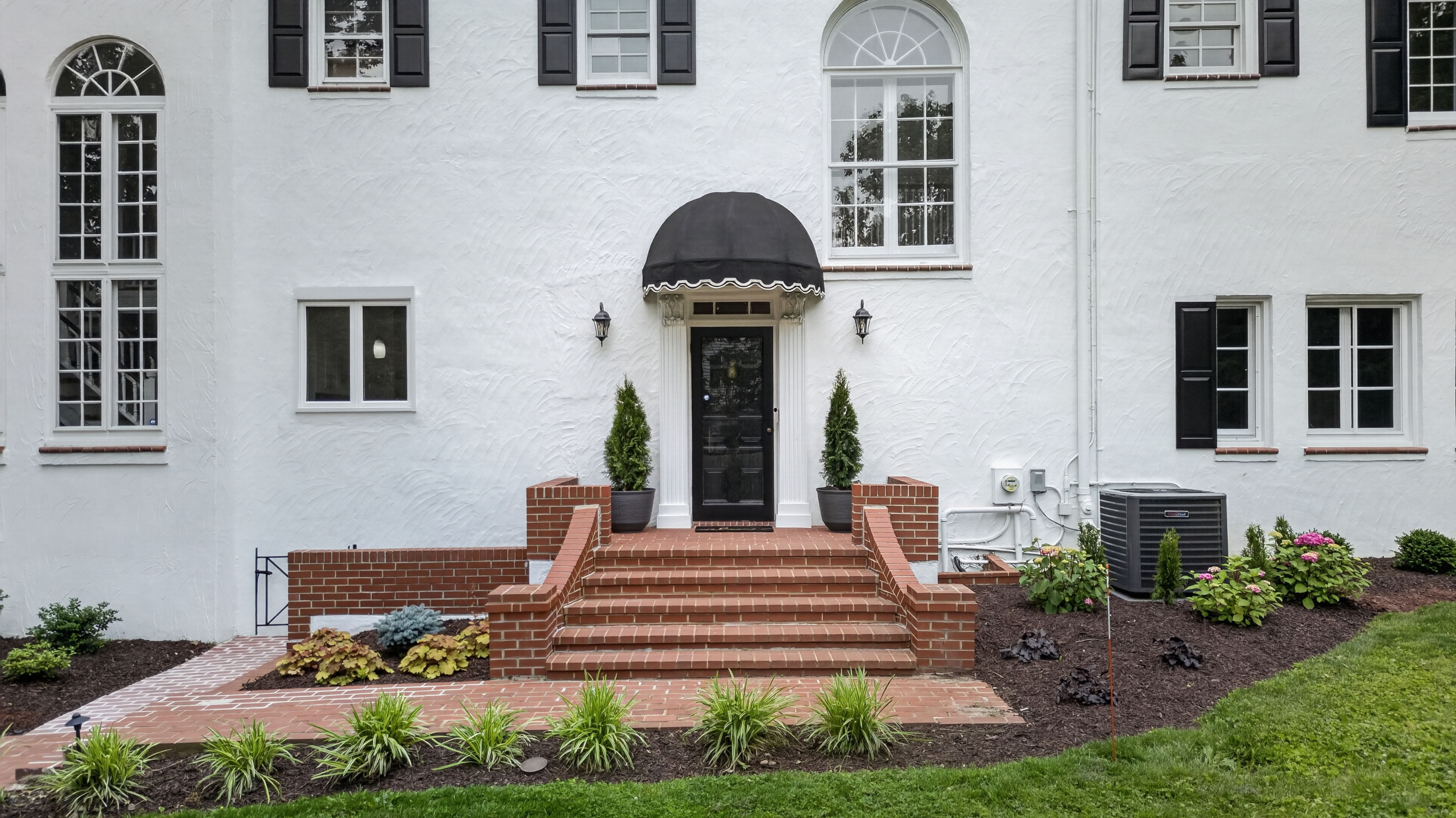  Timeless Mediterranean Revival Blends European Elegance & Hollywood Glamour - 物件實景