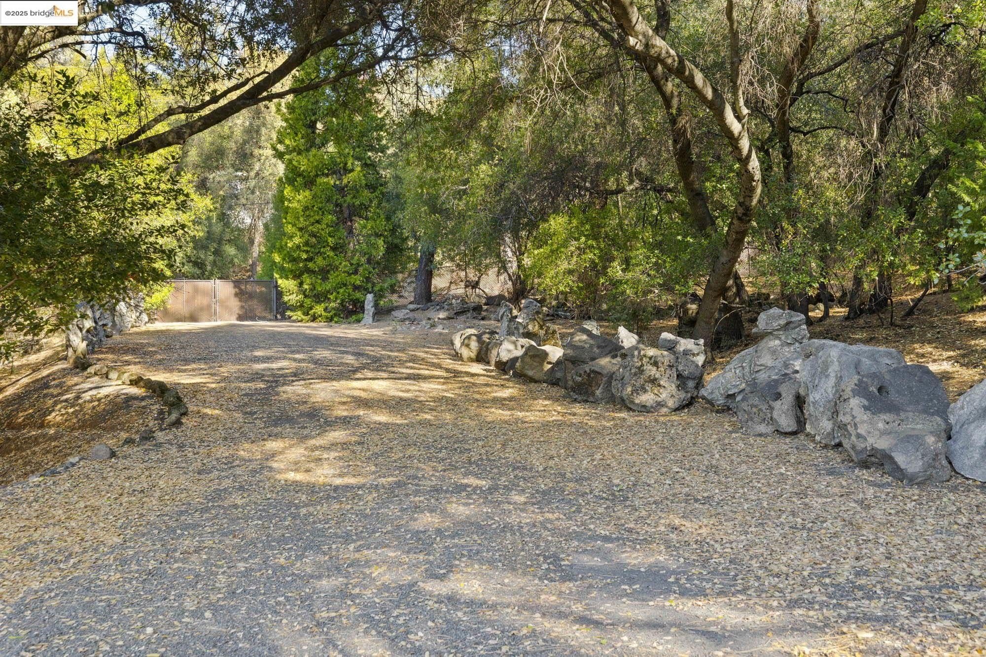 Sonora, California, 95370, United States, 5 Bedrooms Bedrooms, ,4 BathroomsBathrooms,Residential,For Sale,2006245