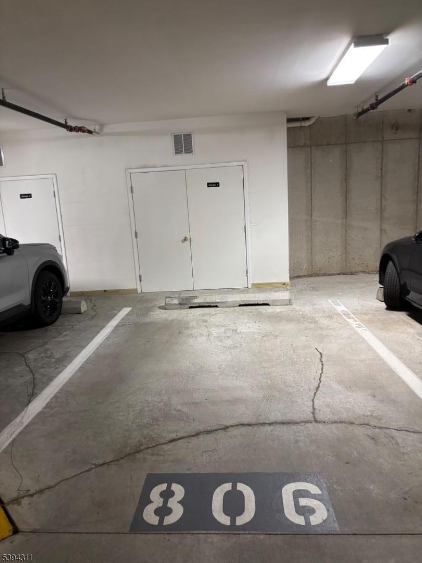 Cedar Grove Twp., New Jersey, 07009, United States, 2 Bedrooms Bedrooms, ,2 BathroomsBathrooms,Residential,For Sale,1989209