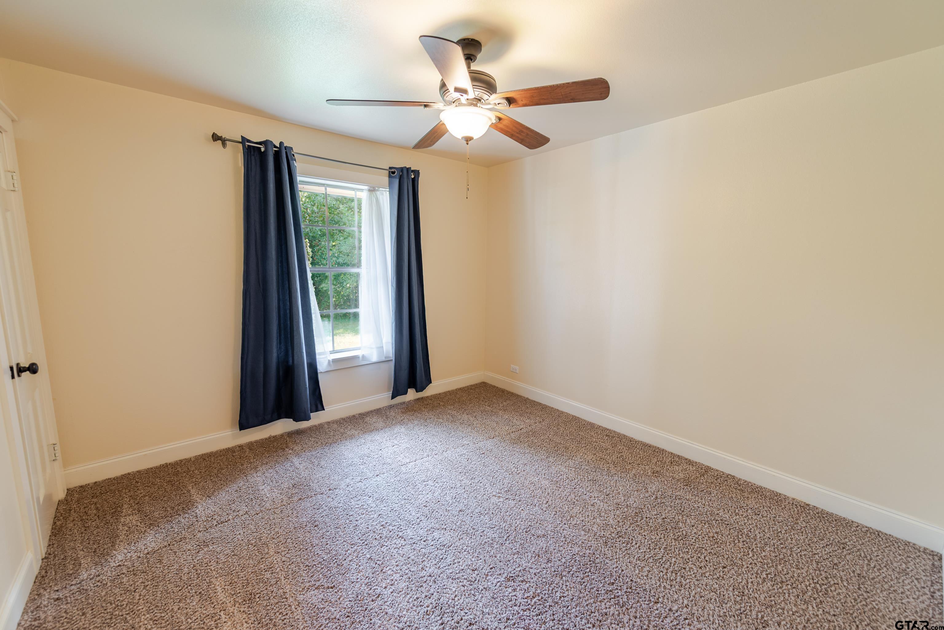 Mount Pleasant, Texas, 75455, United States, 5 Bedrooms Bedrooms, ,4 BathroomsBathrooms,Residential,For Sale,1975912