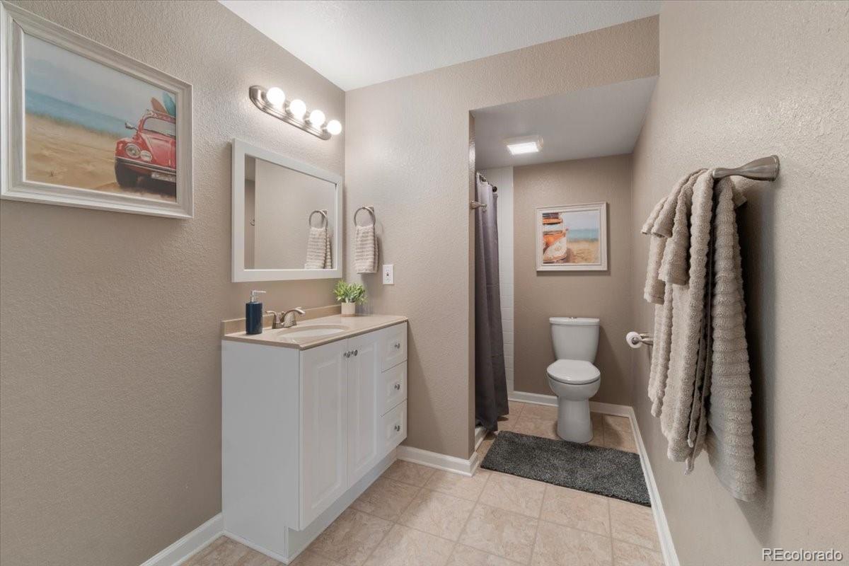 Erie, Colorado, 80516, United States, 5 Bedrooms Bedrooms, ,4 BathroomsBathrooms,Residential,For Sale,1794291