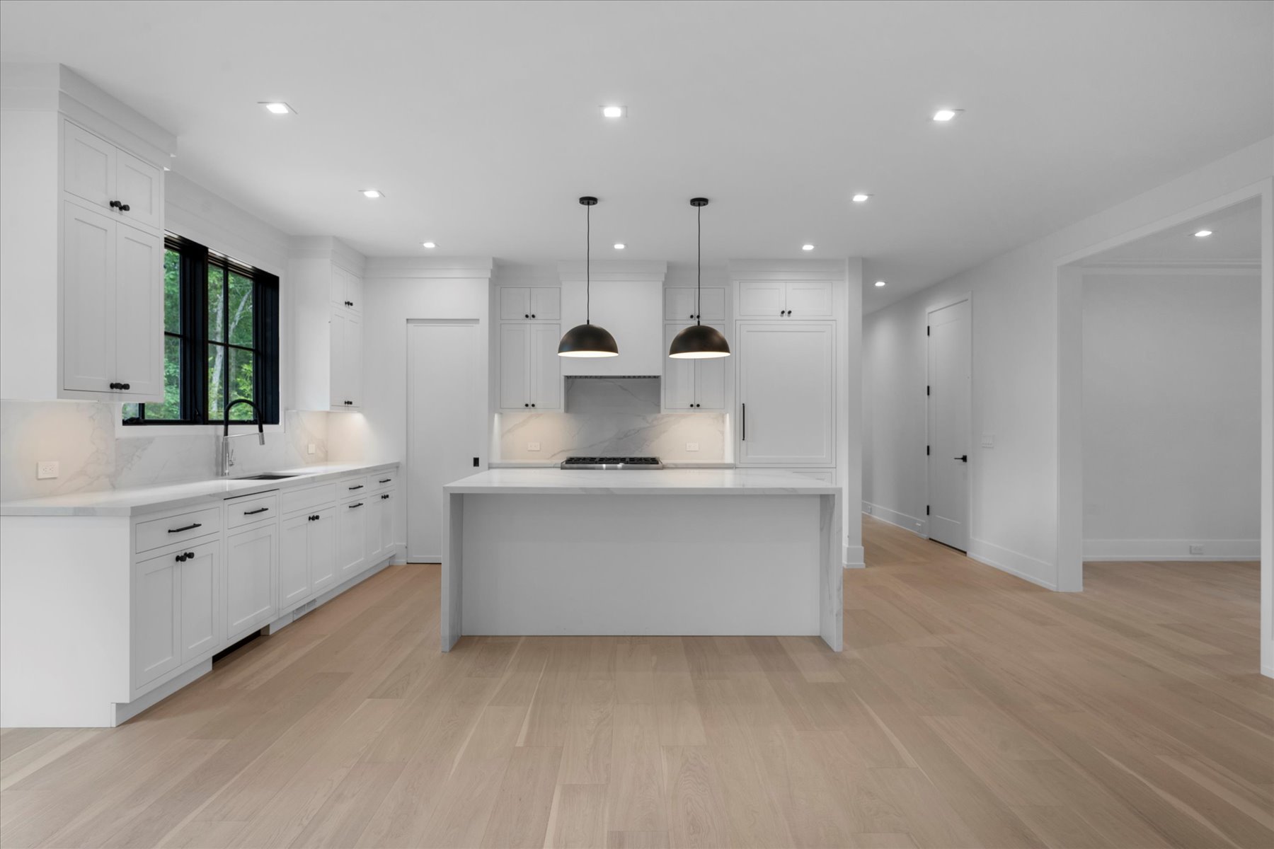 Quiogue, New York, 11978, United States, 5 Bedrooms Bedrooms, ,5 BathroomsBathrooms,Residential,For Sale,1751260