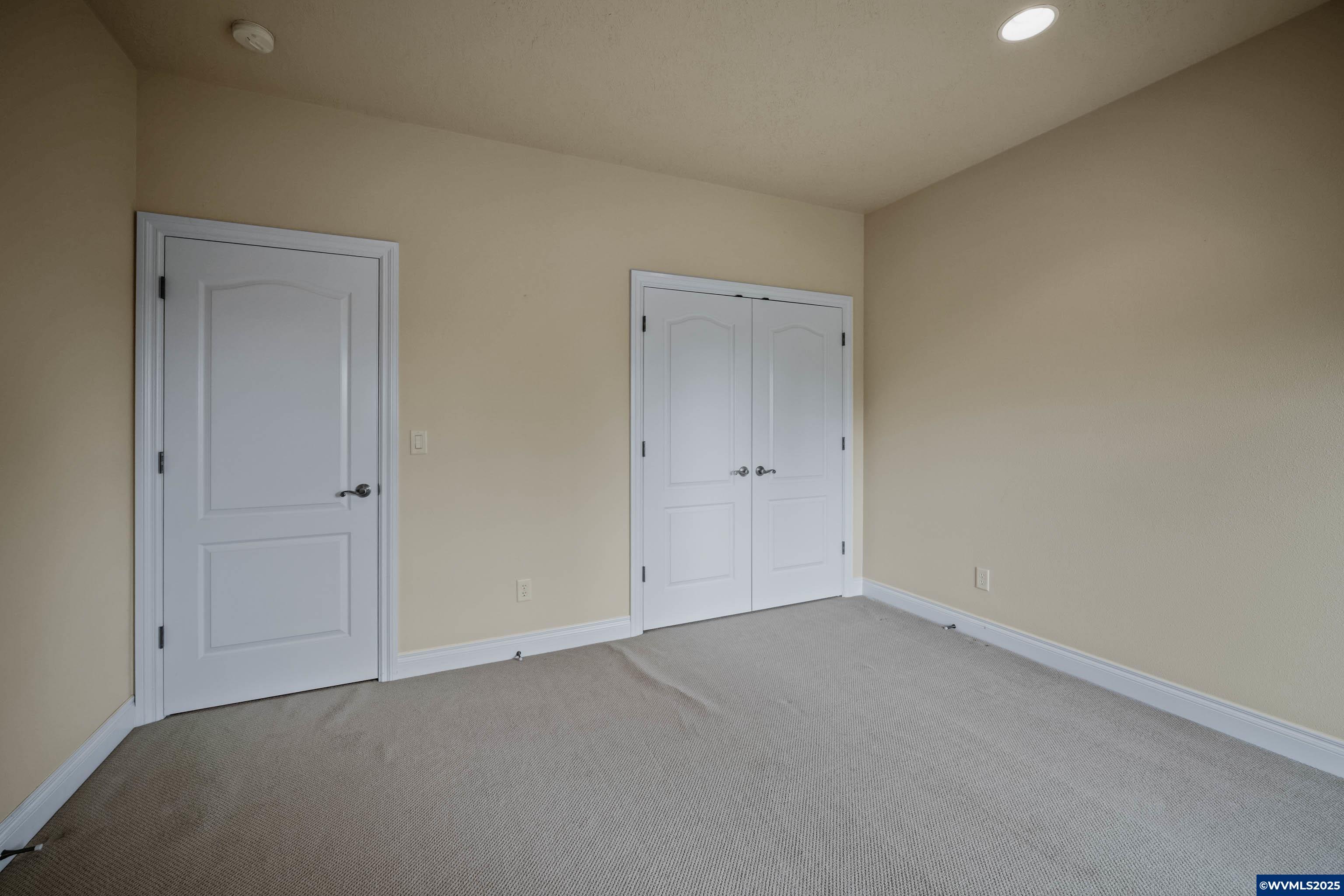Turner, Oregon, 97392, United States, 4 Bedrooms Bedrooms, ,3 BathroomsBathrooms,Residential,For Sale,1827852