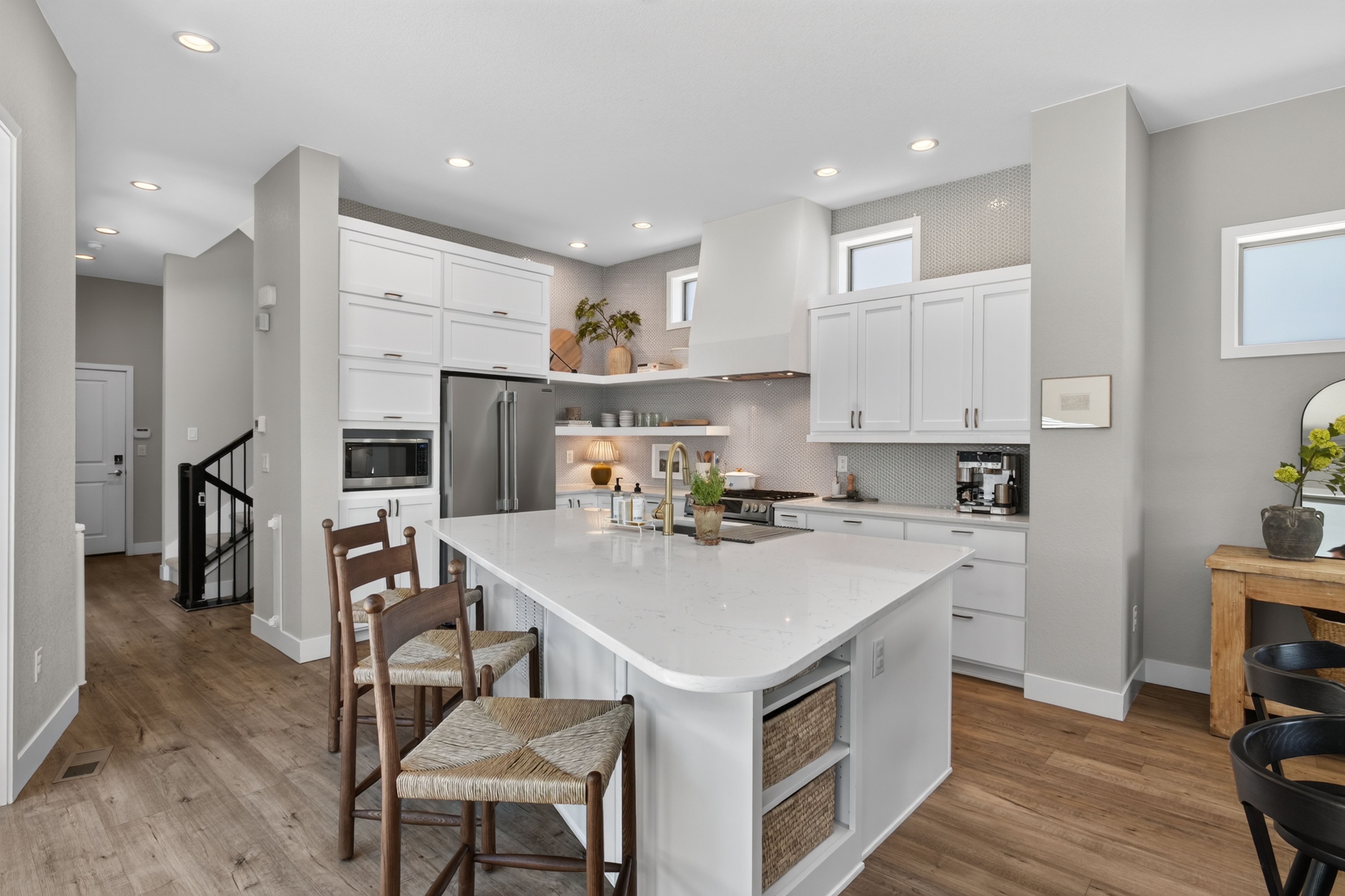  Welcome to Sterling Ranch Modern Open Home with Island Kitchen & Trail Access - 物件實景