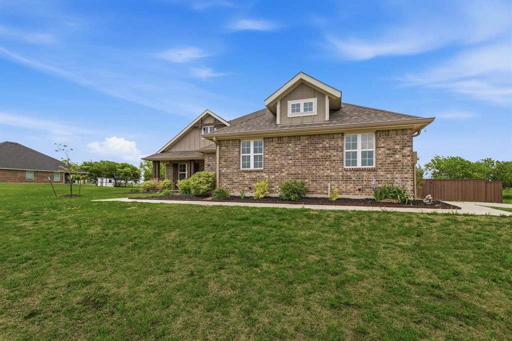 Sanger, Texas, 76266, United States, 4 Bedrooms Bedrooms, ,3 BathroomsBathrooms,Residential,For Sale,2038334