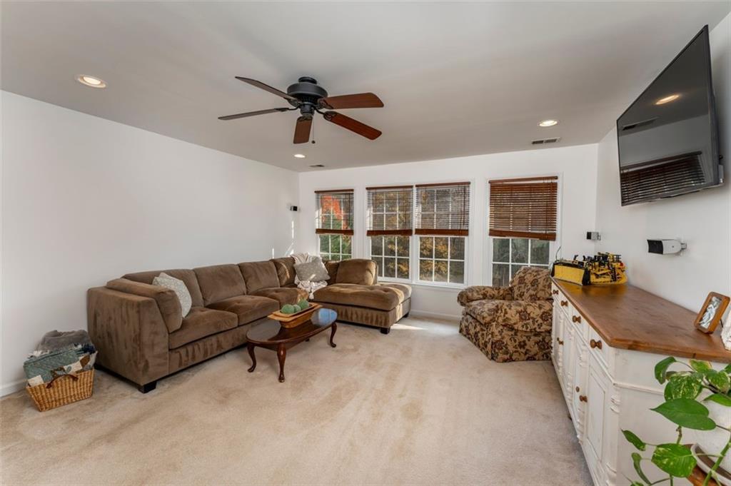 Marietta, Georgia, 30064, United States, 5 Bedrooms Bedrooms, ,5 BathroomsBathrooms,Residential,For Sale,2003371