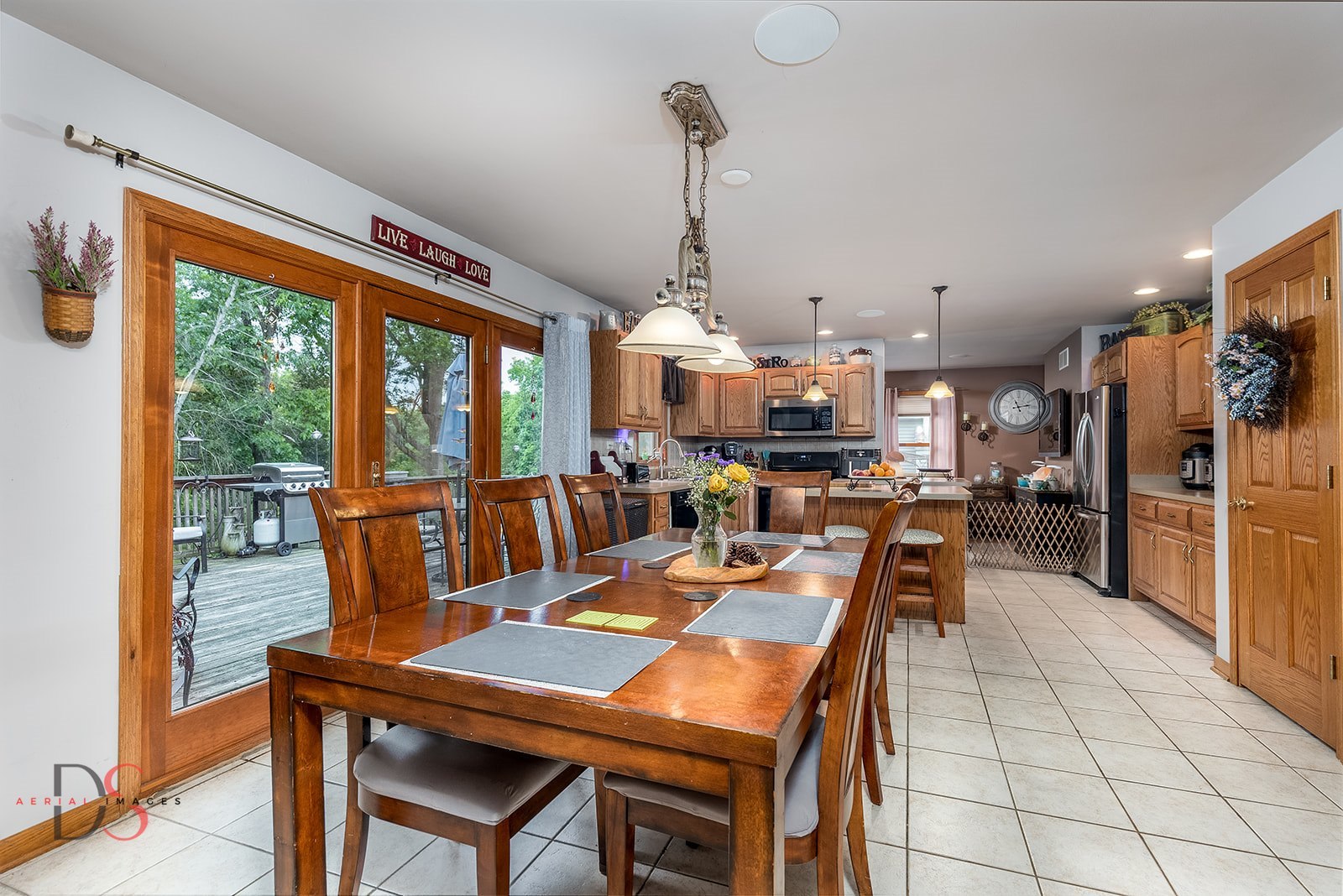 Marseilles, Illinois, 61341, United States, 6 Bedrooms Bedrooms, ,6 BathroomsBathrooms,Residential,For Sale,1925611