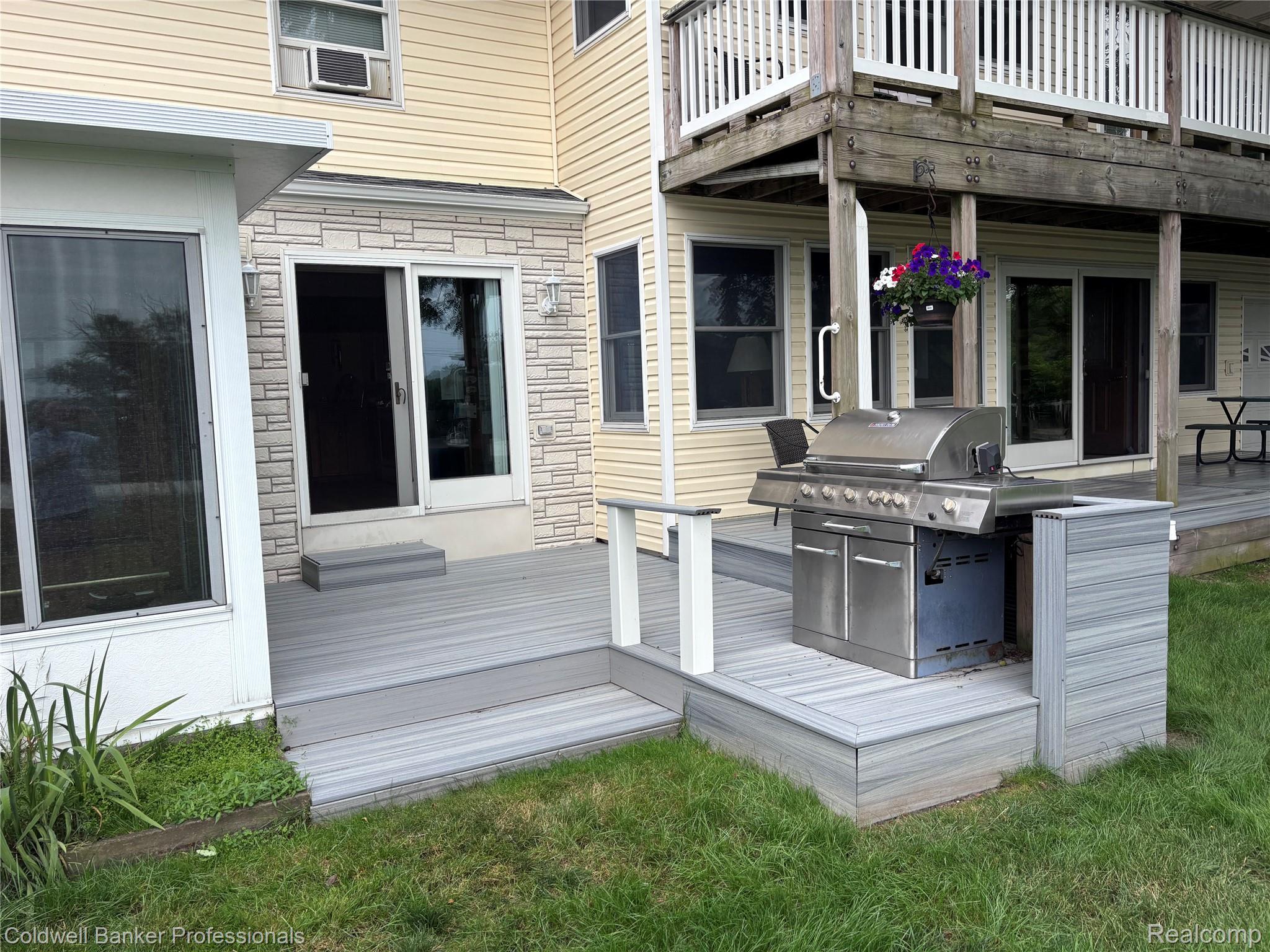 HarrisonTownship, Michigan, 48045, United States, 4 Bedrooms Bedrooms, ,3 BathroomsBathrooms,Residential,For Sale,1896563