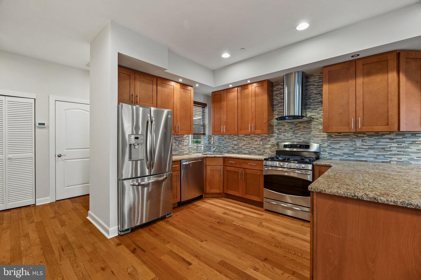 Philadelphia, Pennsylvania, 19146, United States, 3 Bedrooms Bedrooms, ,2 BathroomsBathrooms,Residential,For Sale,1949771