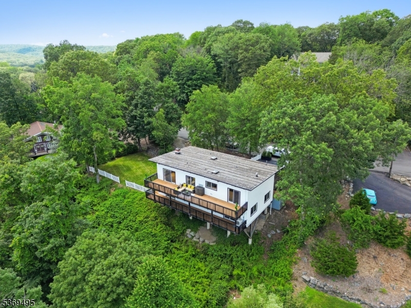 Kinnelon Boro, New Jersey, 07405, United States, 5 Bedrooms Bedrooms, ,4 BathroomsBathrooms,Residential,For Sale,1939062