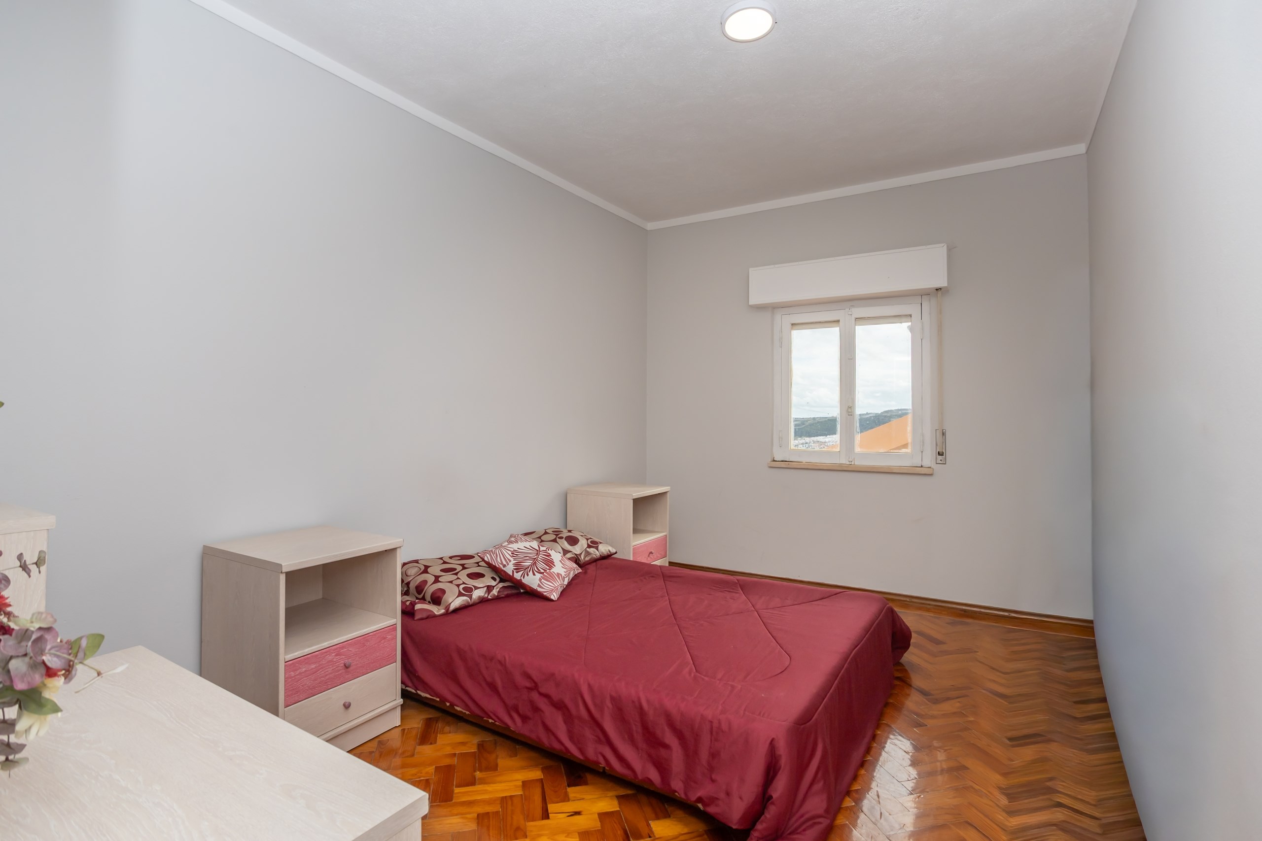 Loures, Lisbon, 2670-560, PT, 5 Bedrooms Bedrooms, ,3 BathroomsBathrooms,Residential,For Sale,1989673