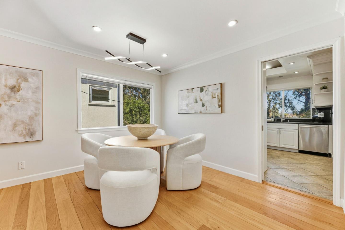 Oakland, California, 94610, United States, 4 Bedrooms Bedrooms, ,4 BathroomsBathrooms,Residential,For Sale,1987505