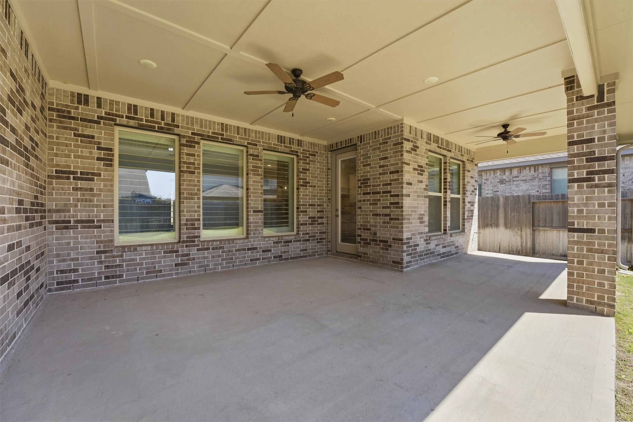  18011 Zagranski Cedar - 物件實景