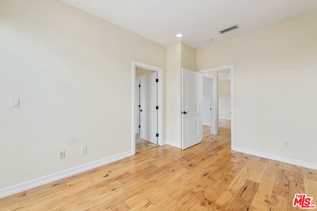 Los Angeles, California, 90025, United States, 6 Bedrooms Bedrooms, ,Residential,For Sale,1932013