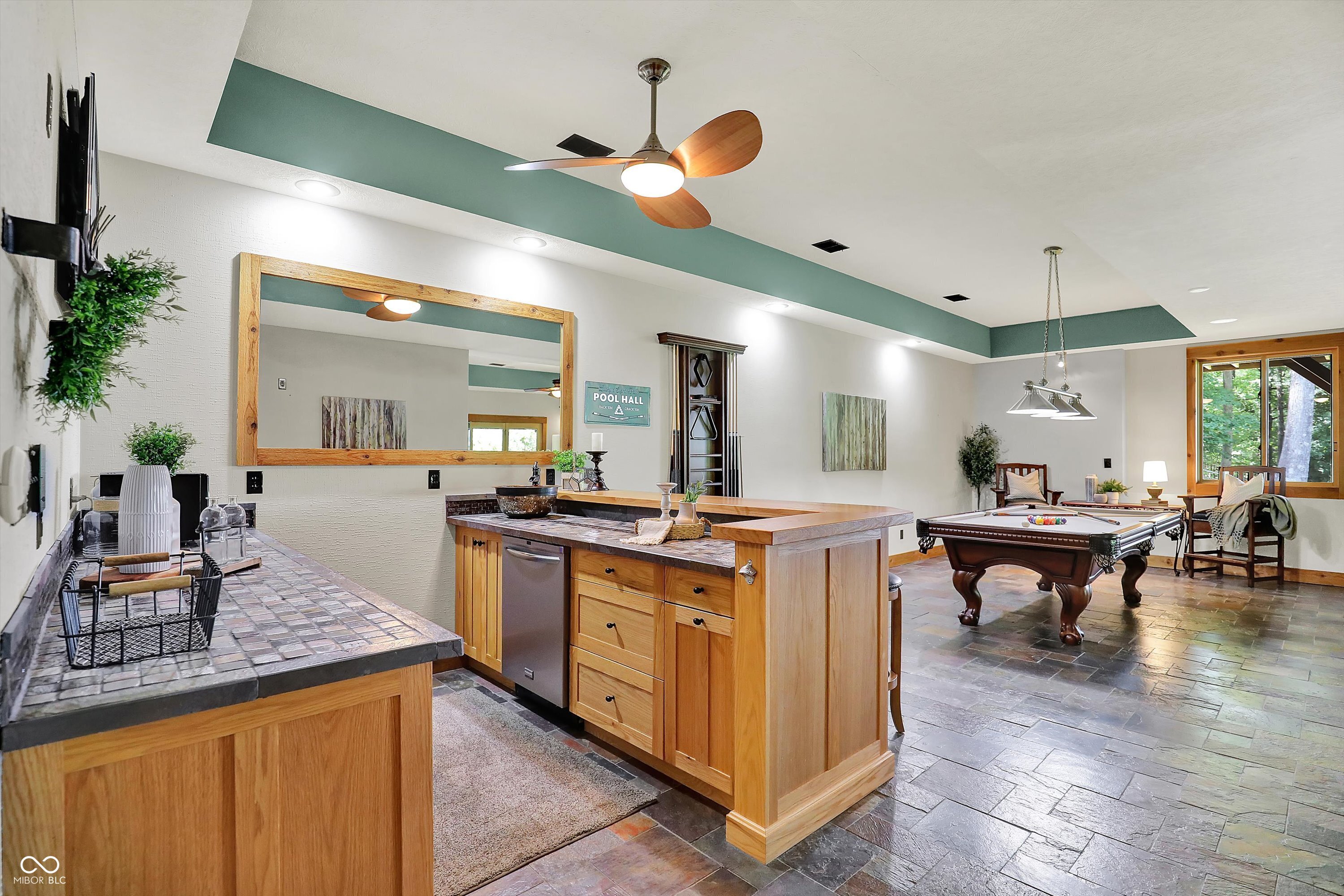 Unionville, Indiana, 47468, United States, 4 Bedrooms Bedrooms, ,5 BathroomsBathrooms,Residential,For Sale,1870094