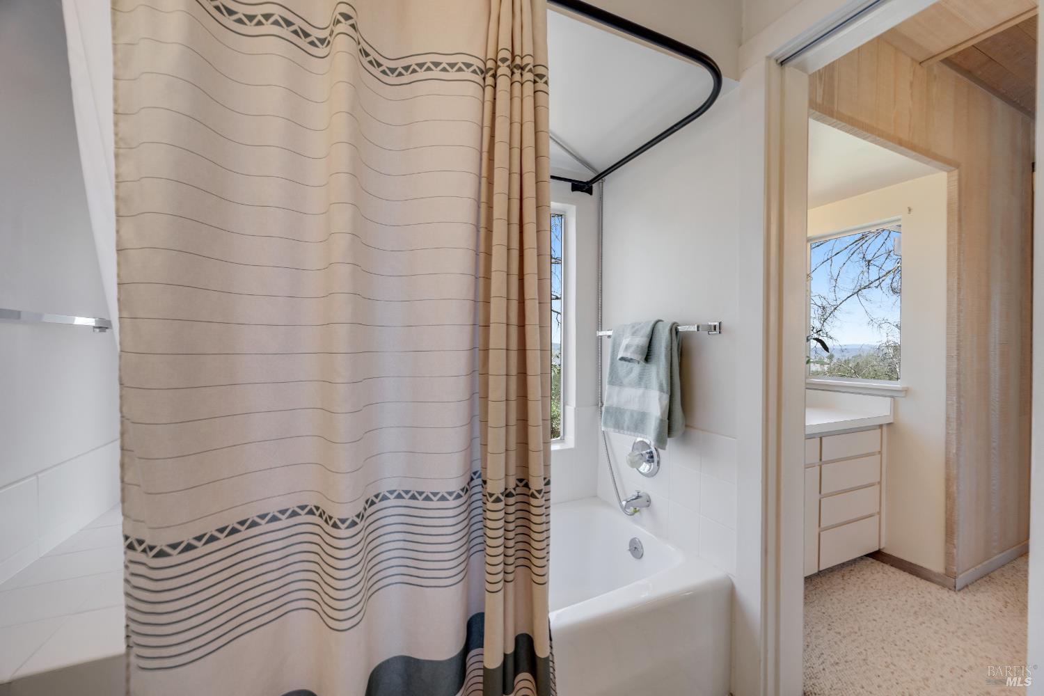 St. Helena, California, 94574, United States, 2 Bedrooms Bedrooms, ,2 BathroomsBathrooms,Residential,For Sale,1975213