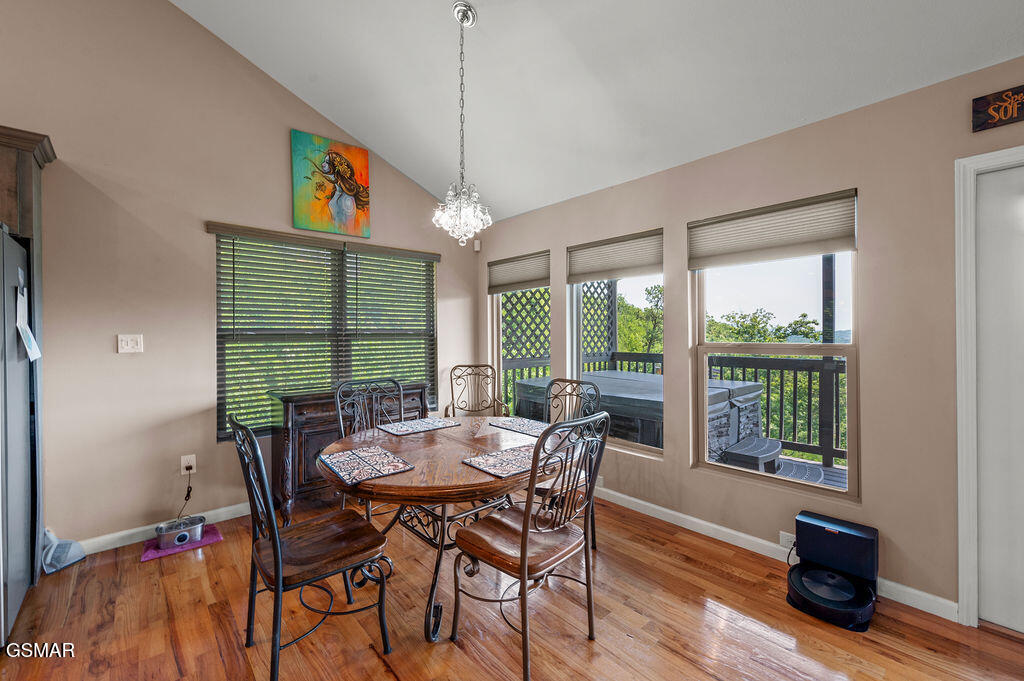Gatlinburg, Tennessee, 37738, United States, 2 Bedrooms Bedrooms, ,2 BathroomsBathrooms,Residential,For Sale,1924446