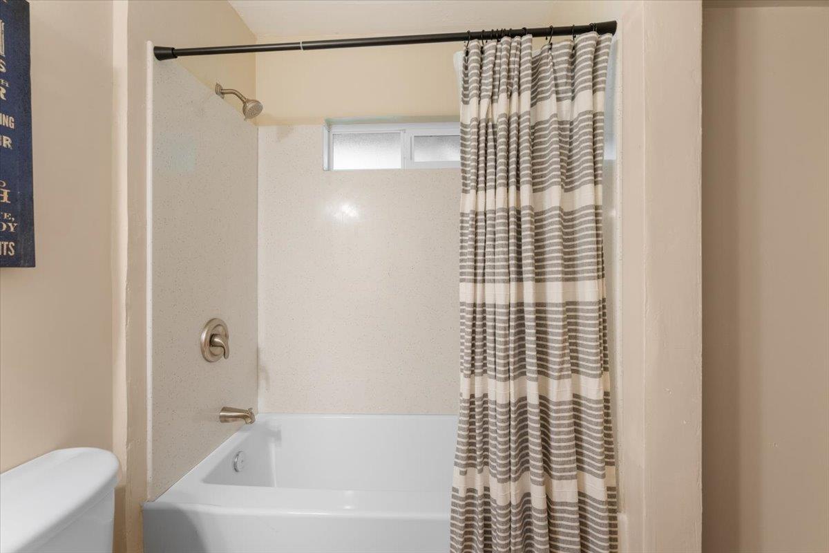 Nevada City, California, 95959, United States, 3 Bedrooms Bedrooms, ,2 BathroomsBathrooms,Residential,For Sale,1924394