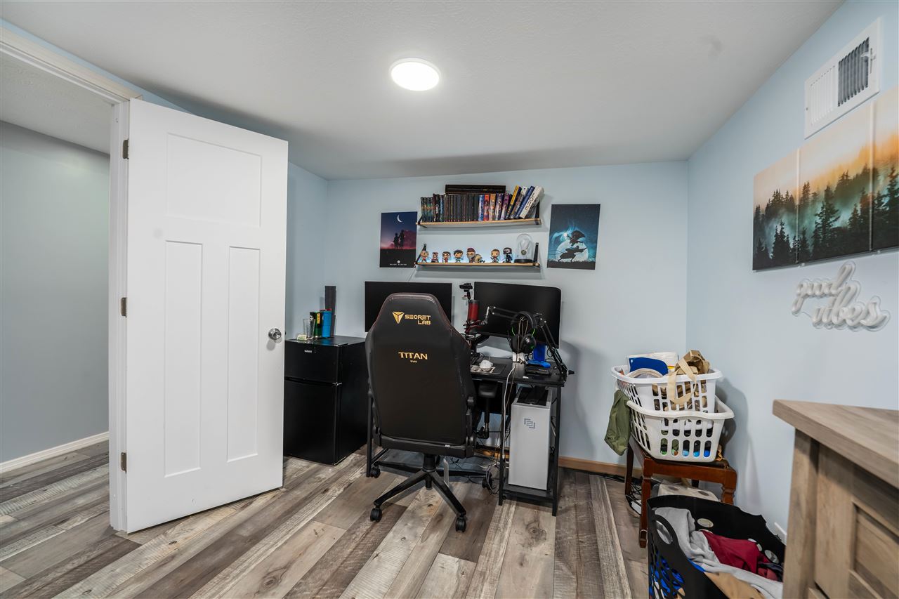 Connersville, Indiana, 47331, United States, 3 Bedrooms Bedrooms, ,2 BathroomsBathrooms,Residential,For Sale,1847503