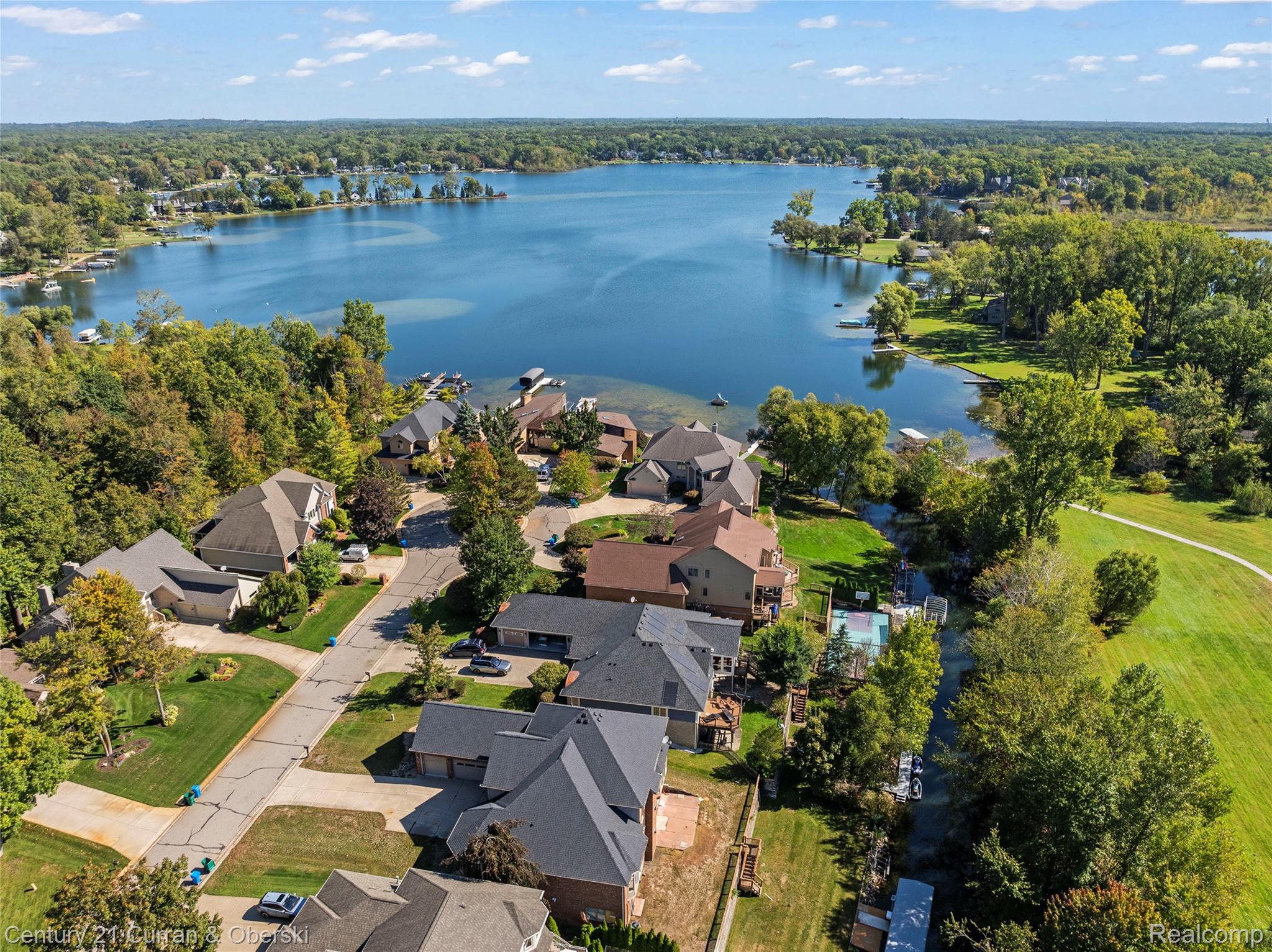 Commerce Charter Township, Michigan, 48382, United States, 4 Bedrooms Bedrooms, ,5 BathroomsBathrooms,Residential,For Sale,1974674