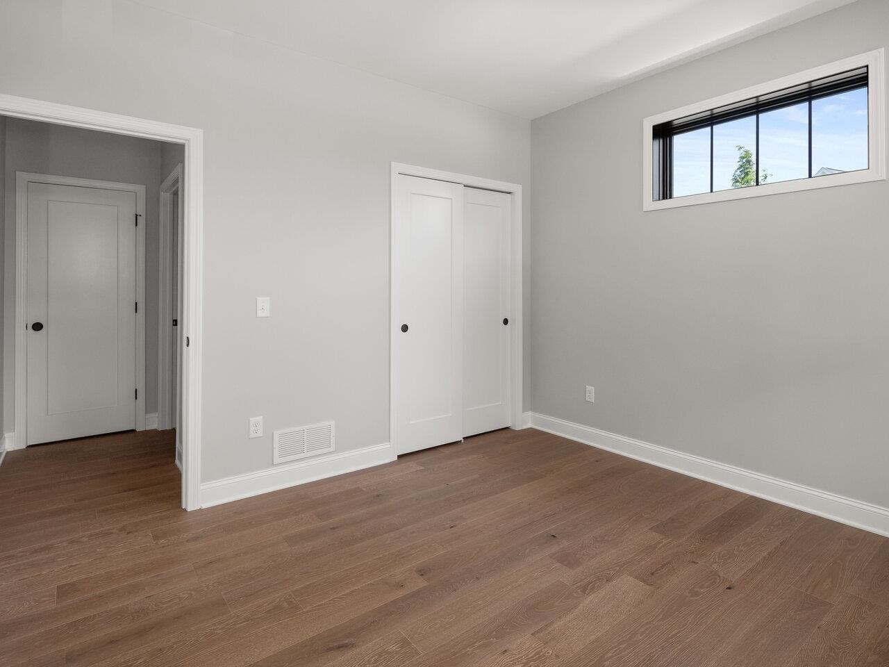 South Burlington, Vermont, 05403, United States, 2 Bedrooms Bedrooms, ,1 BathroomBathrooms,Residential,For Sale,1892130