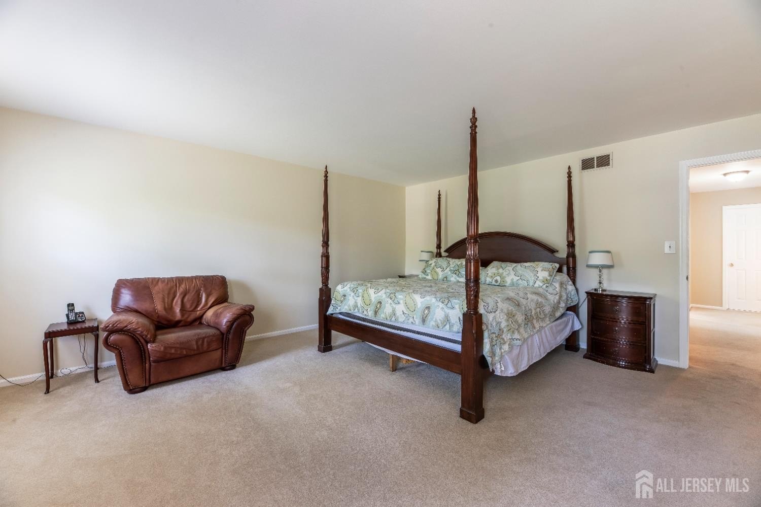 Edison, New Jersey, 08820, United States, 4 Bedrooms Bedrooms, ,3 BathroomsBathrooms,Residential,For Sale,1908022