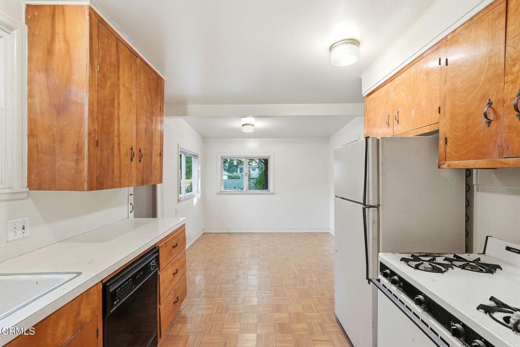 Pasadena, California, 91104, United States, 3 Bedrooms Bedrooms, ,1 BathroomBathrooms,Residential,For Sale,1993428