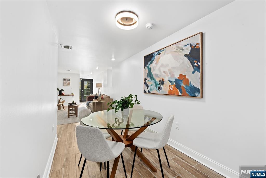 Jersey City, New Jersey, 07307, United States, 3 Bedrooms Bedrooms, ,3 BathroomsBathrooms,Residential,For Sale,1966412