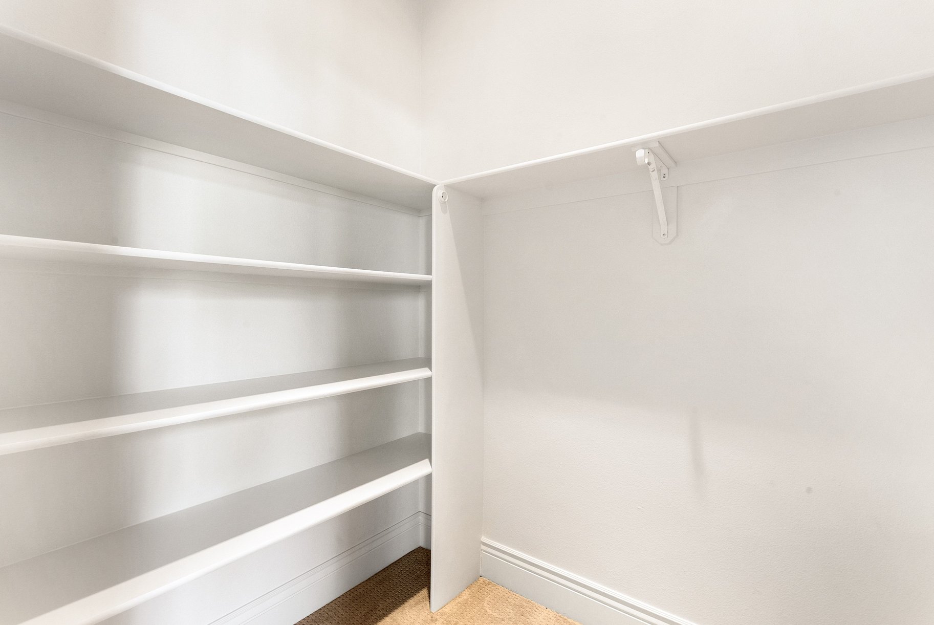  Private Mountain Estate with Elevated Views - 物件實景