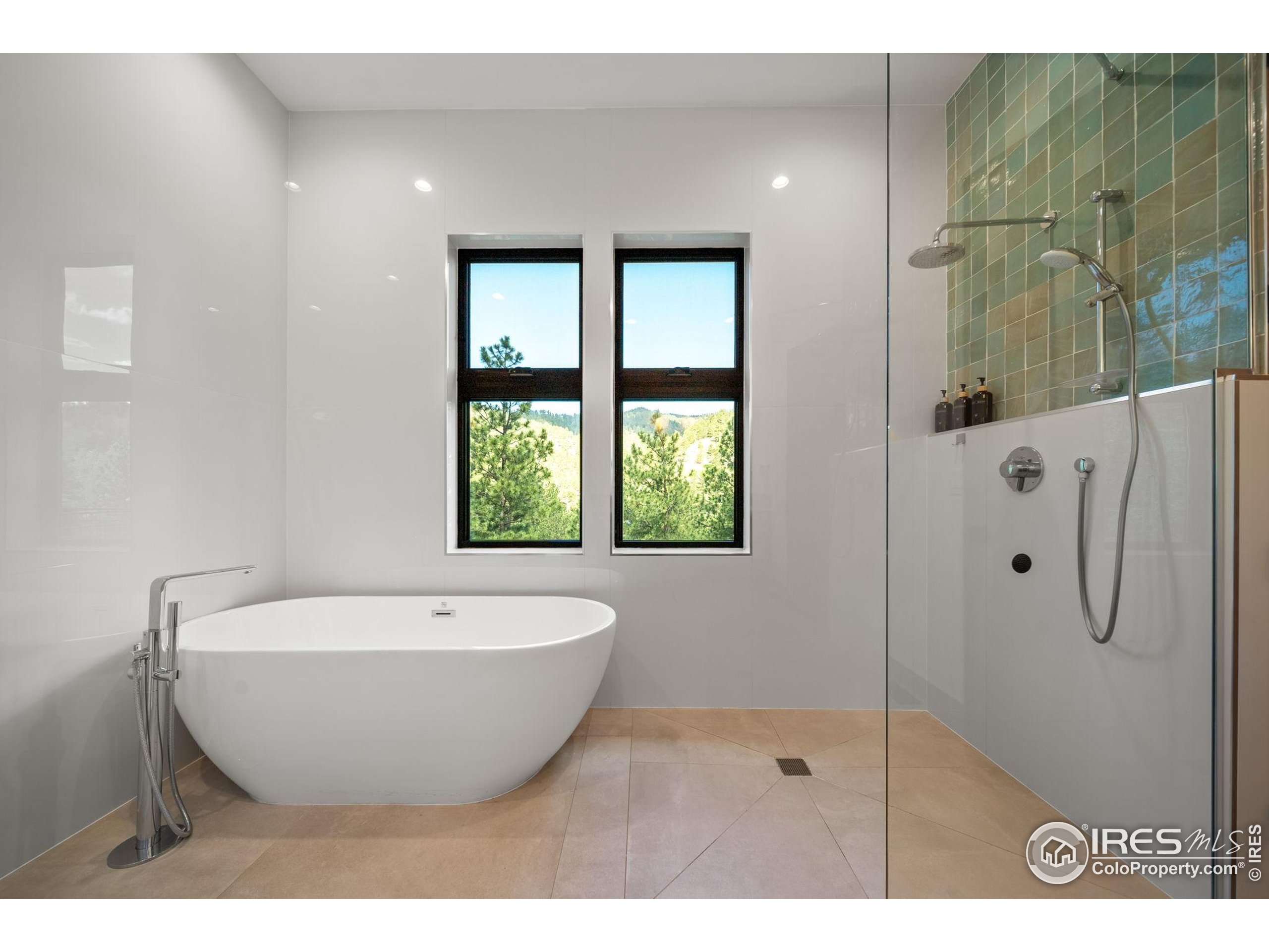Boulder, Colorado, 80302, United States, 4 Bedrooms Bedrooms, ,3 BathroomsBathrooms,Residential,For Sale,1947999