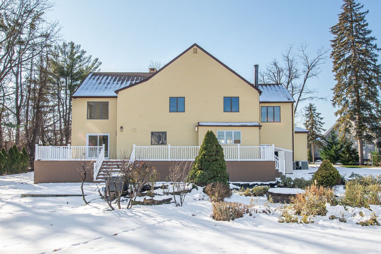 Fairfield, New Jersey, 07004, United States, 4 Bedrooms Bedrooms, ,5 BathroomsBathrooms,Residential,For Sale,2005992